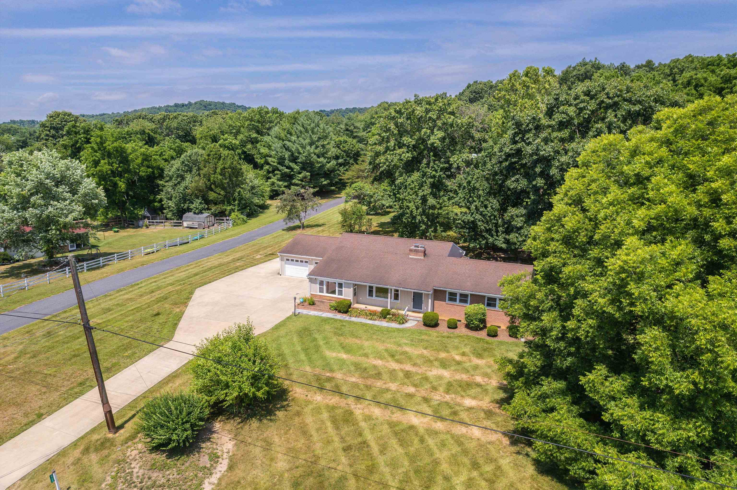 2751 LEE JACKSON HWY