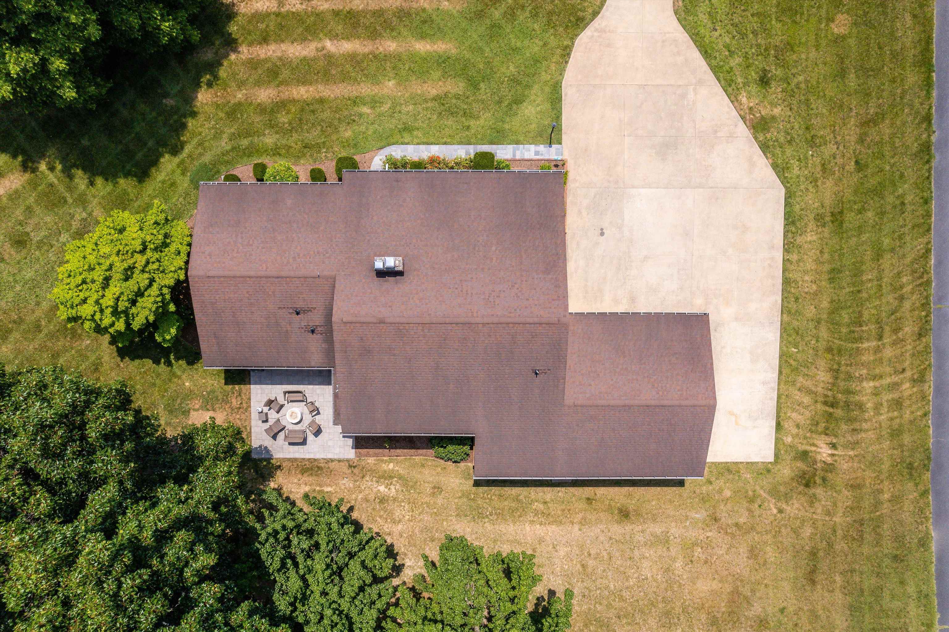 2751 LEE JACKSON HWY