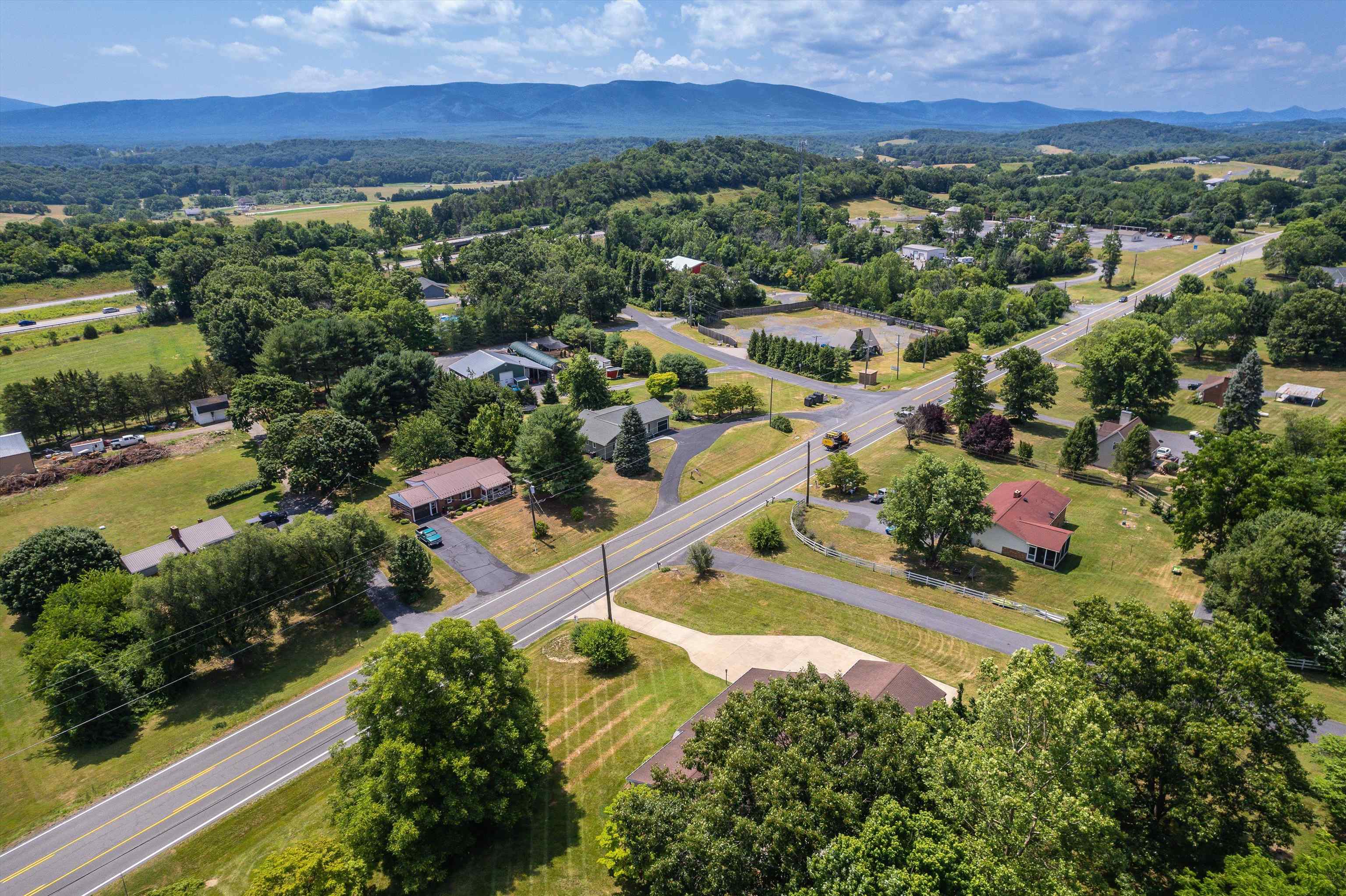 2751 LEE JACKSON HWY
