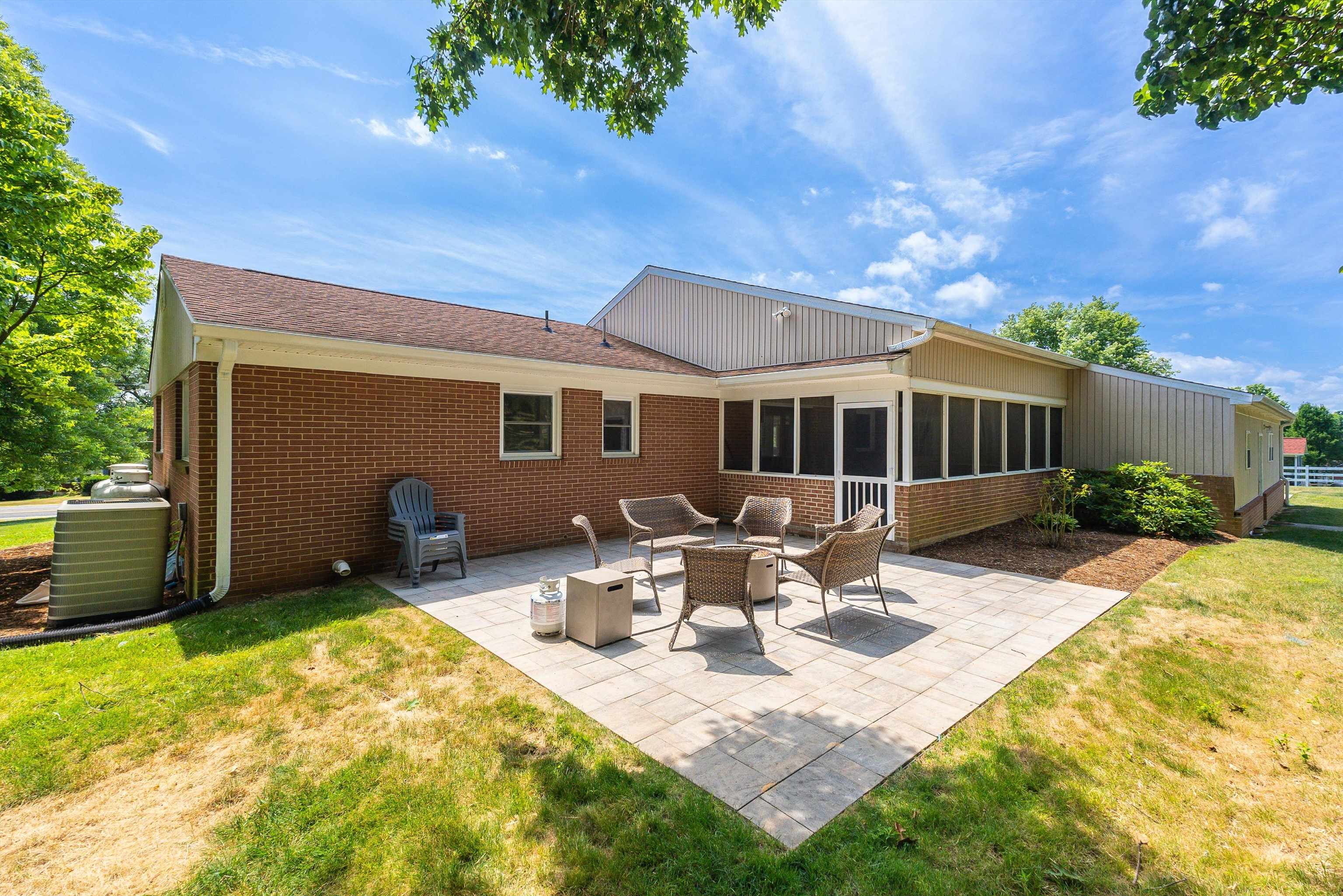 2751 LEE JACKSON HWY