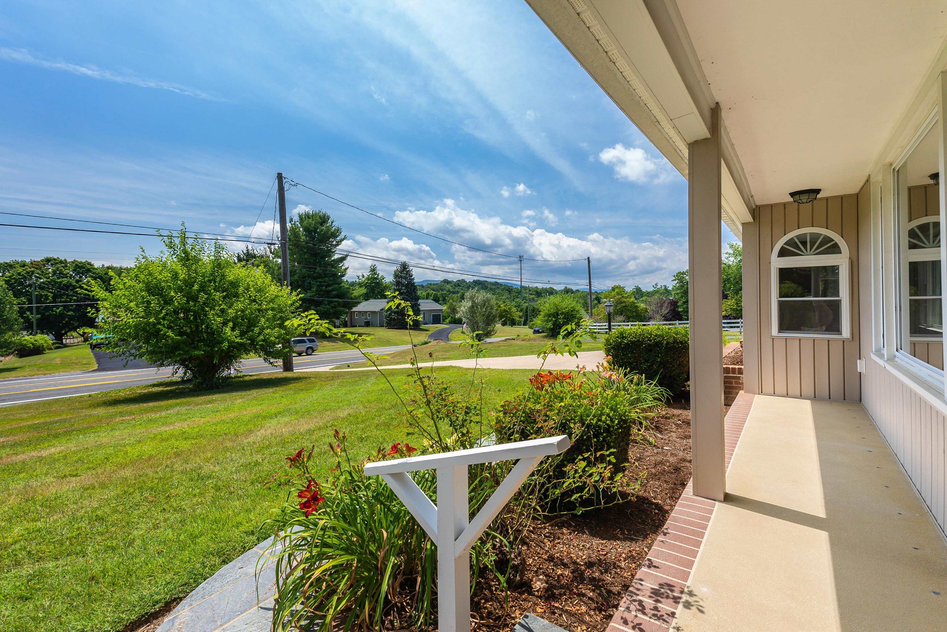 2751 LEE JACKSON HWY