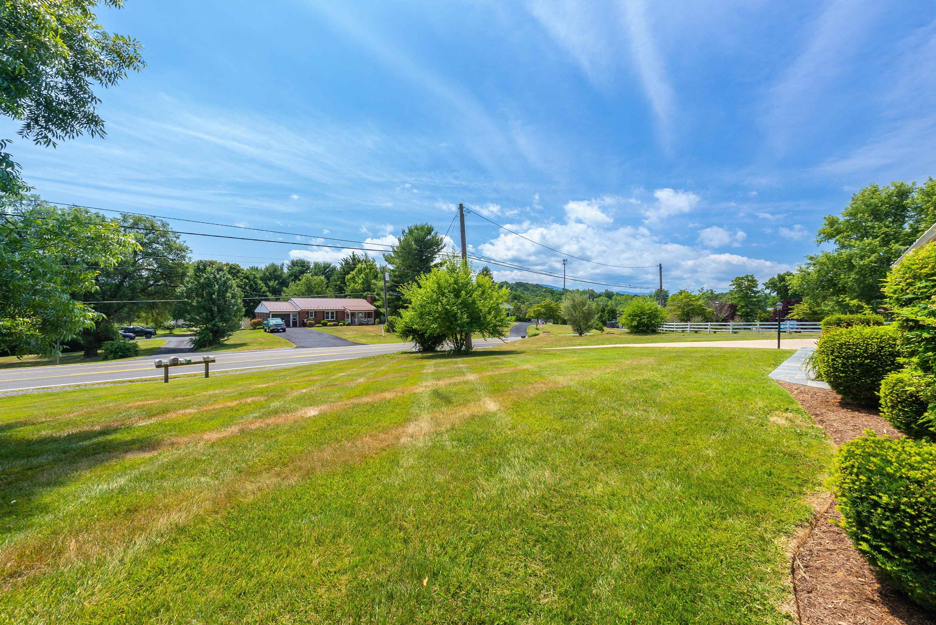 2751 LEE JACKSON HWY