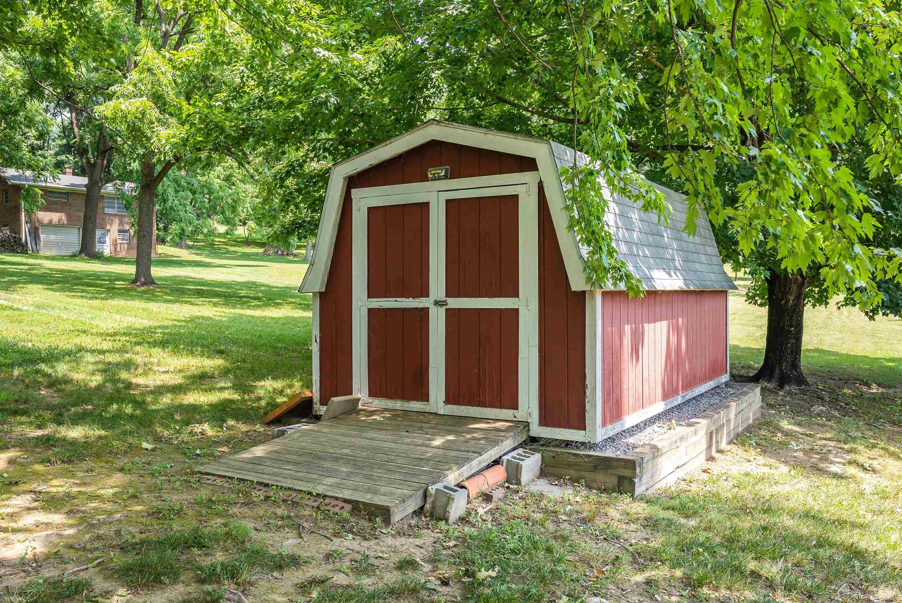 2751 LEE JACKSON HWY
