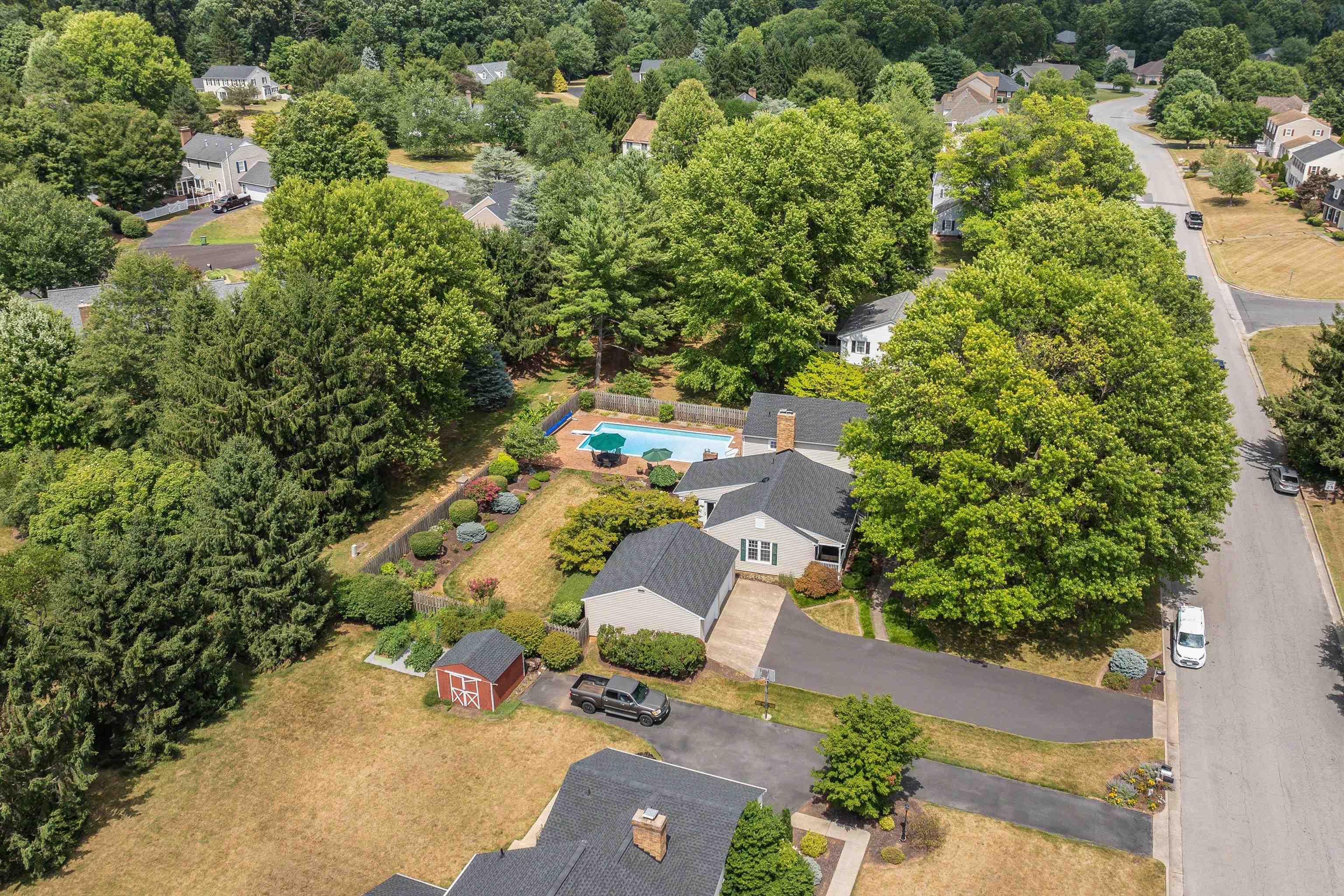 305 PELHAM DR