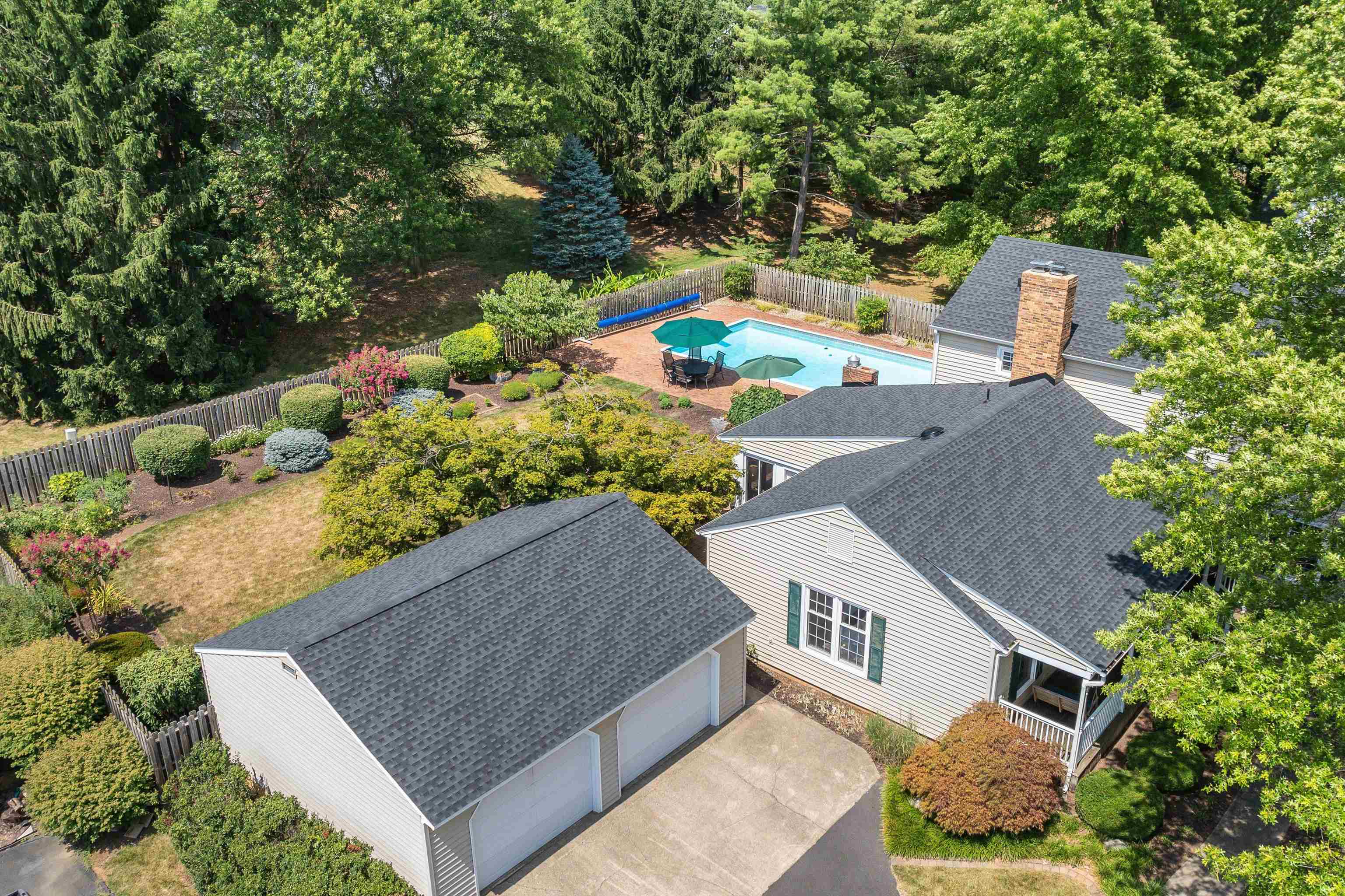305 PELHAM DR
