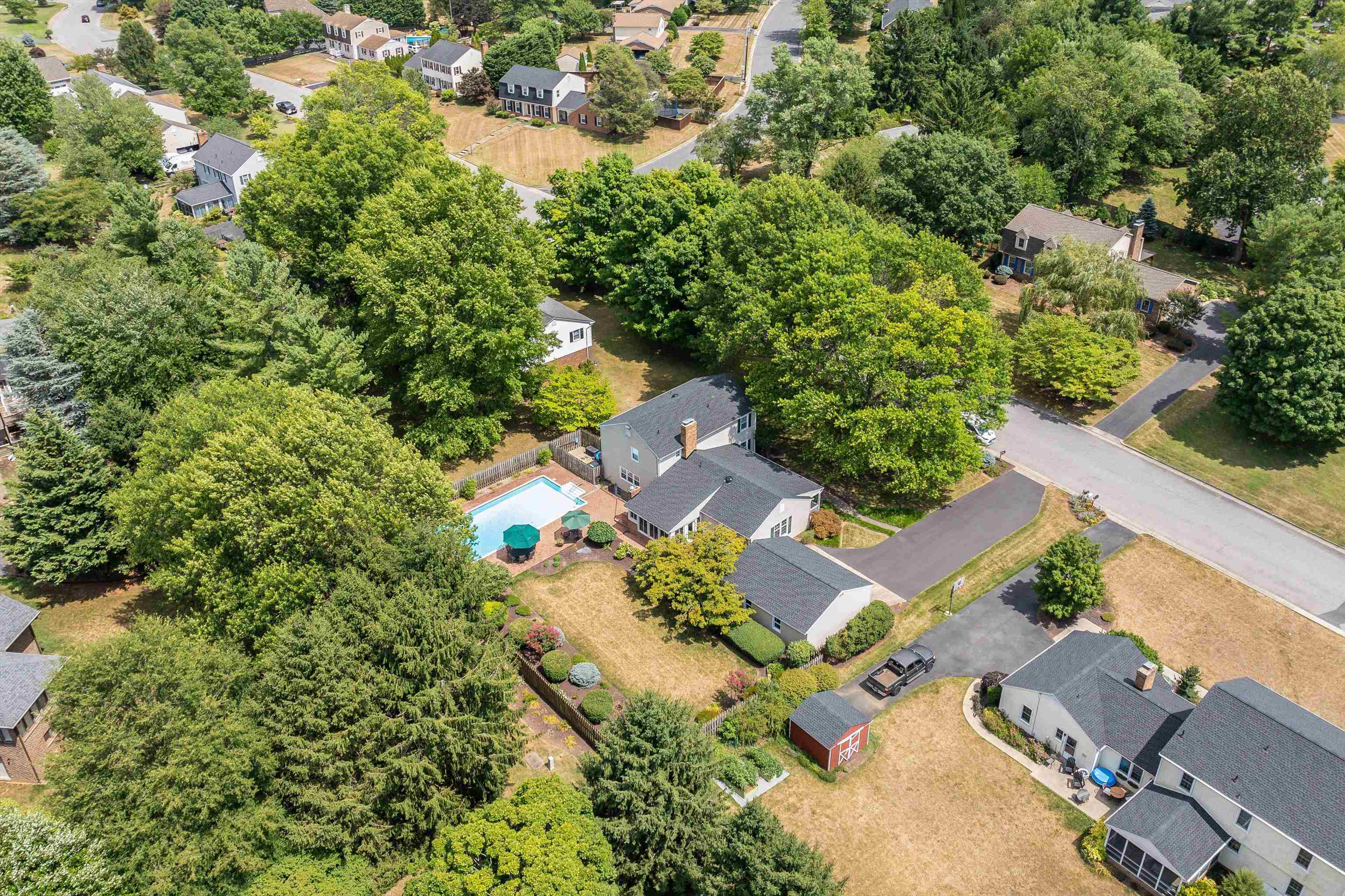 305 PELHAM DR