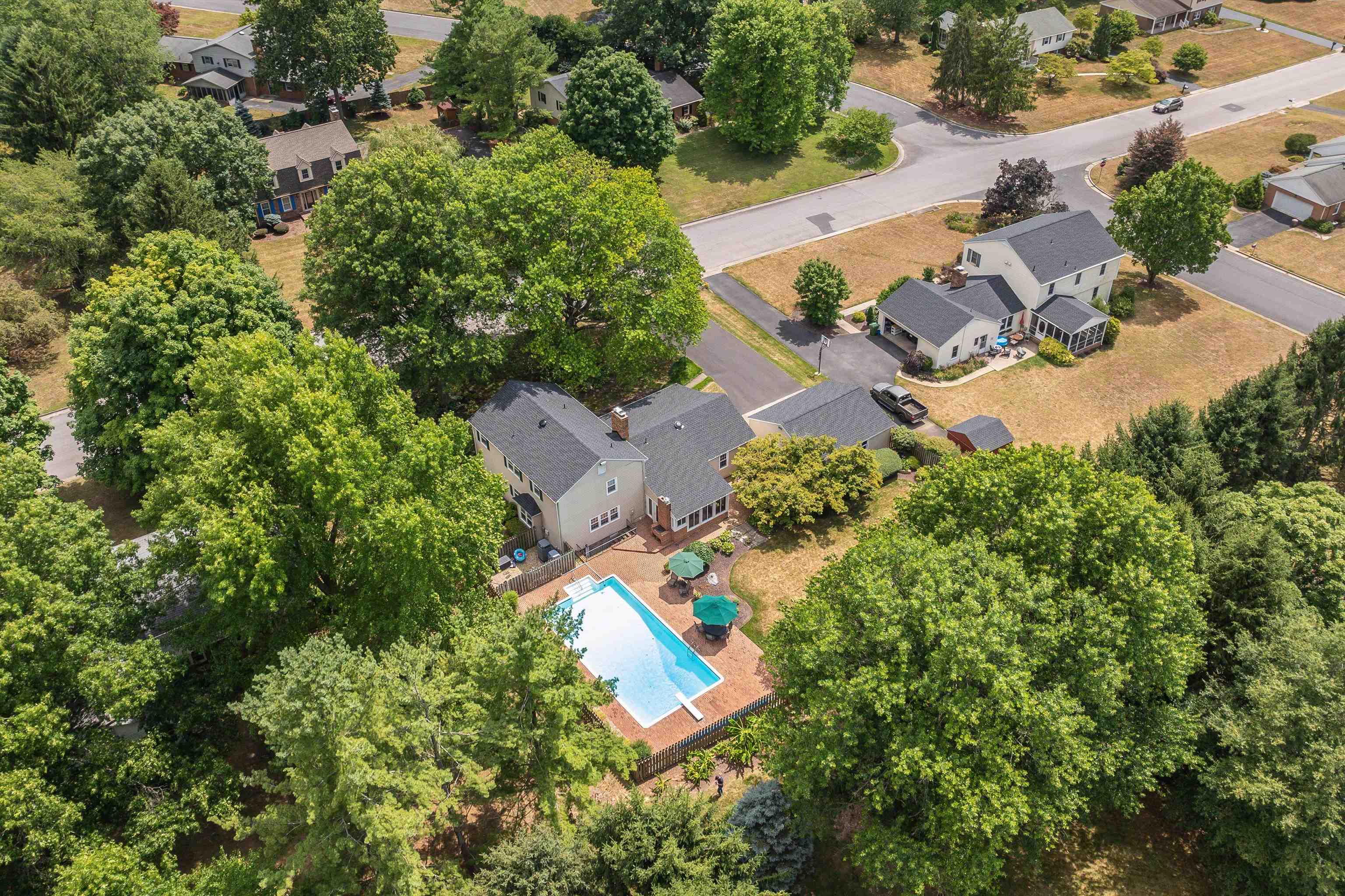 305 PELHAM DR