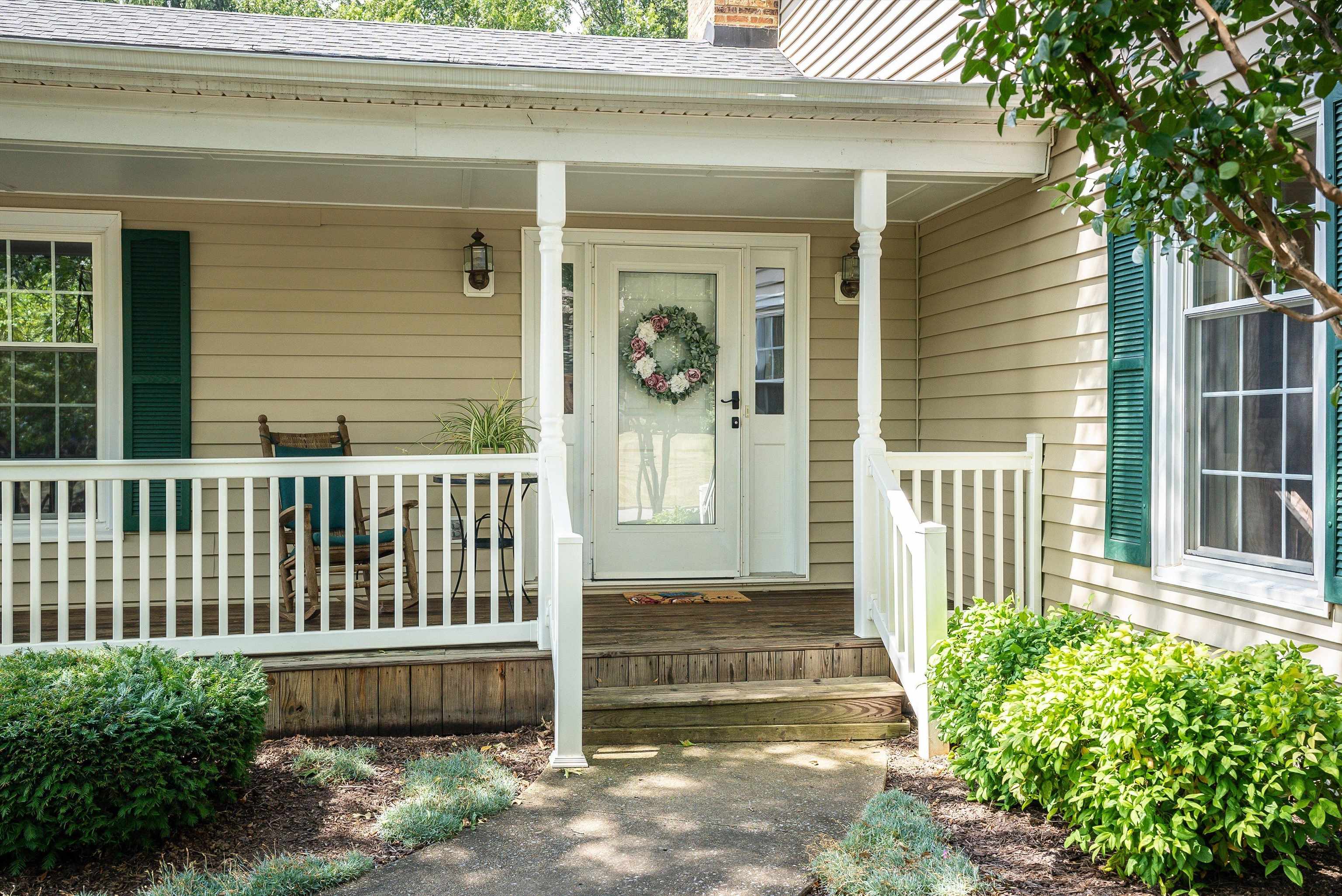 305 PELHAM DR