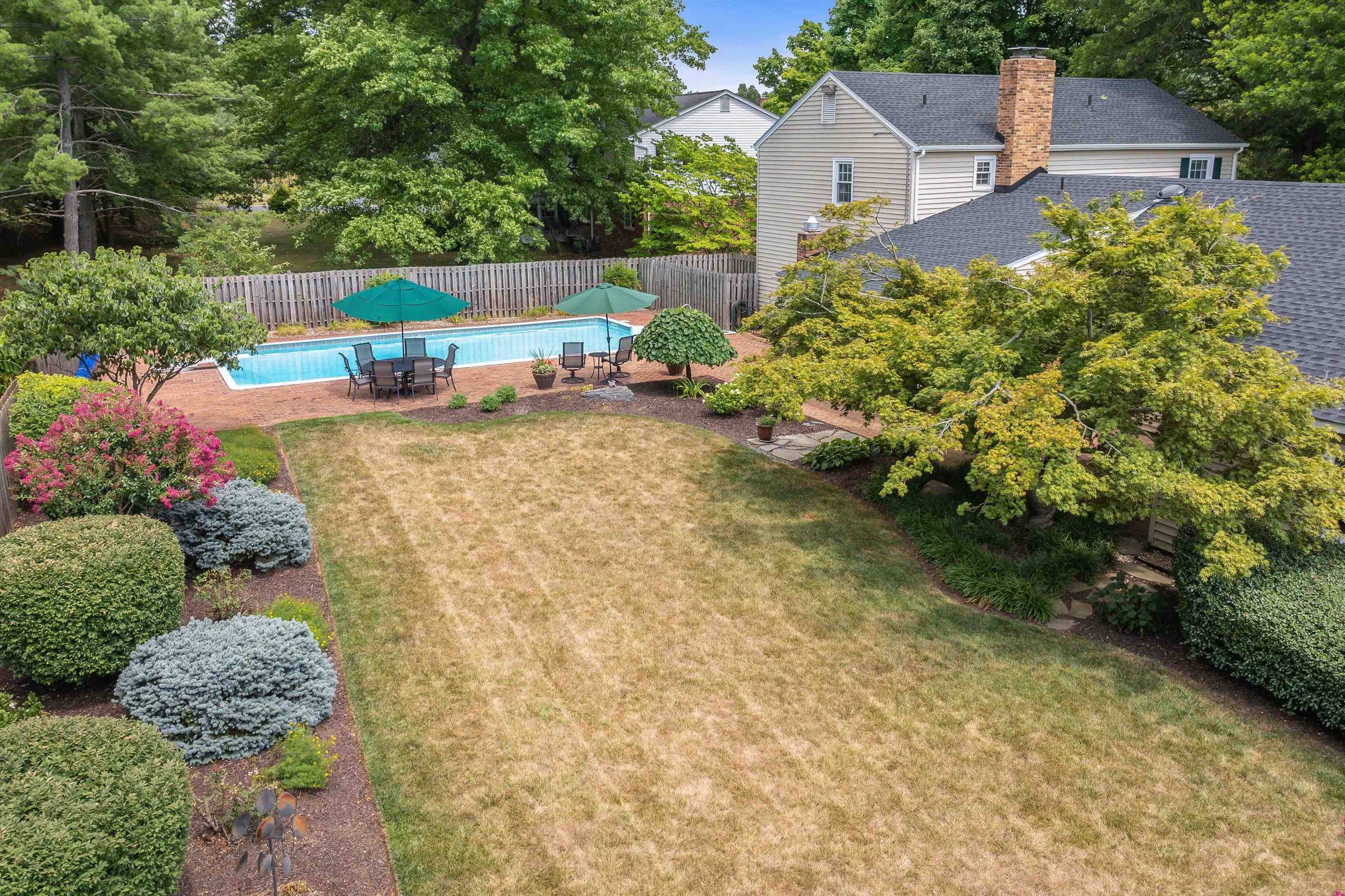 305 PELHAM DR