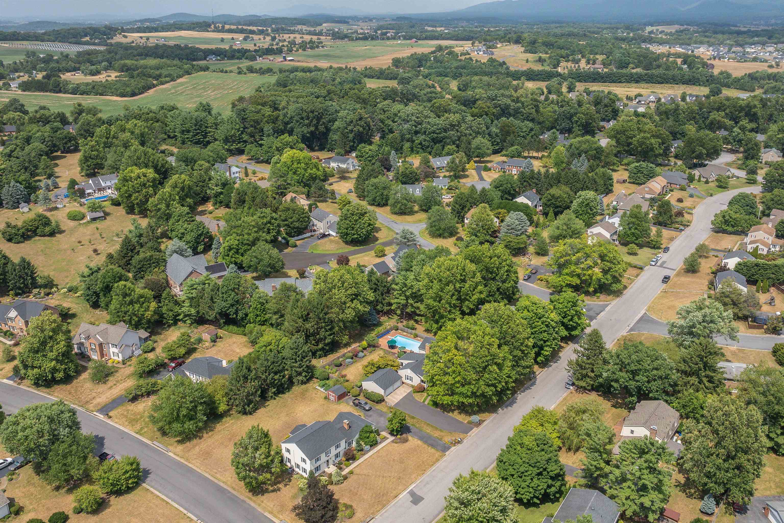 305 PELHAM DR