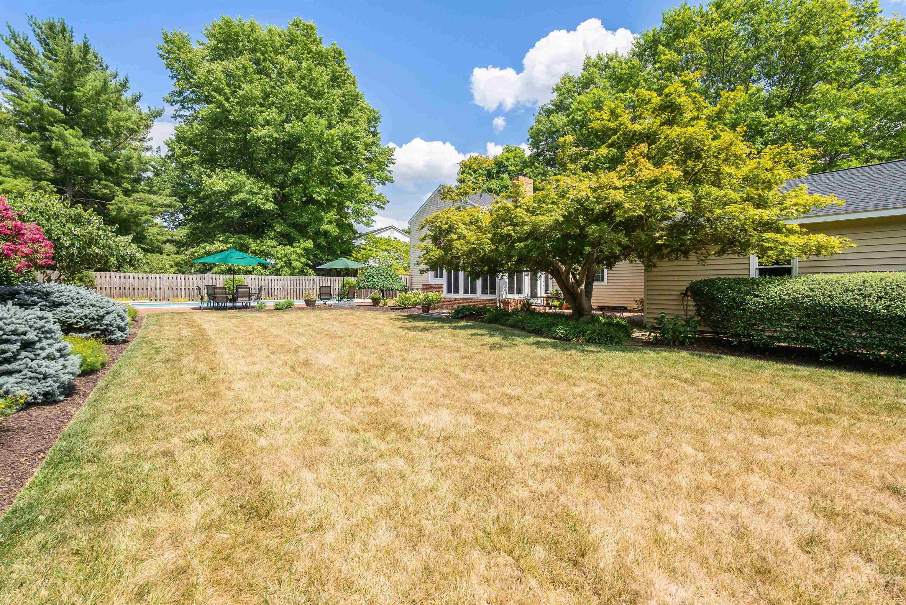 305 PELHAM DR