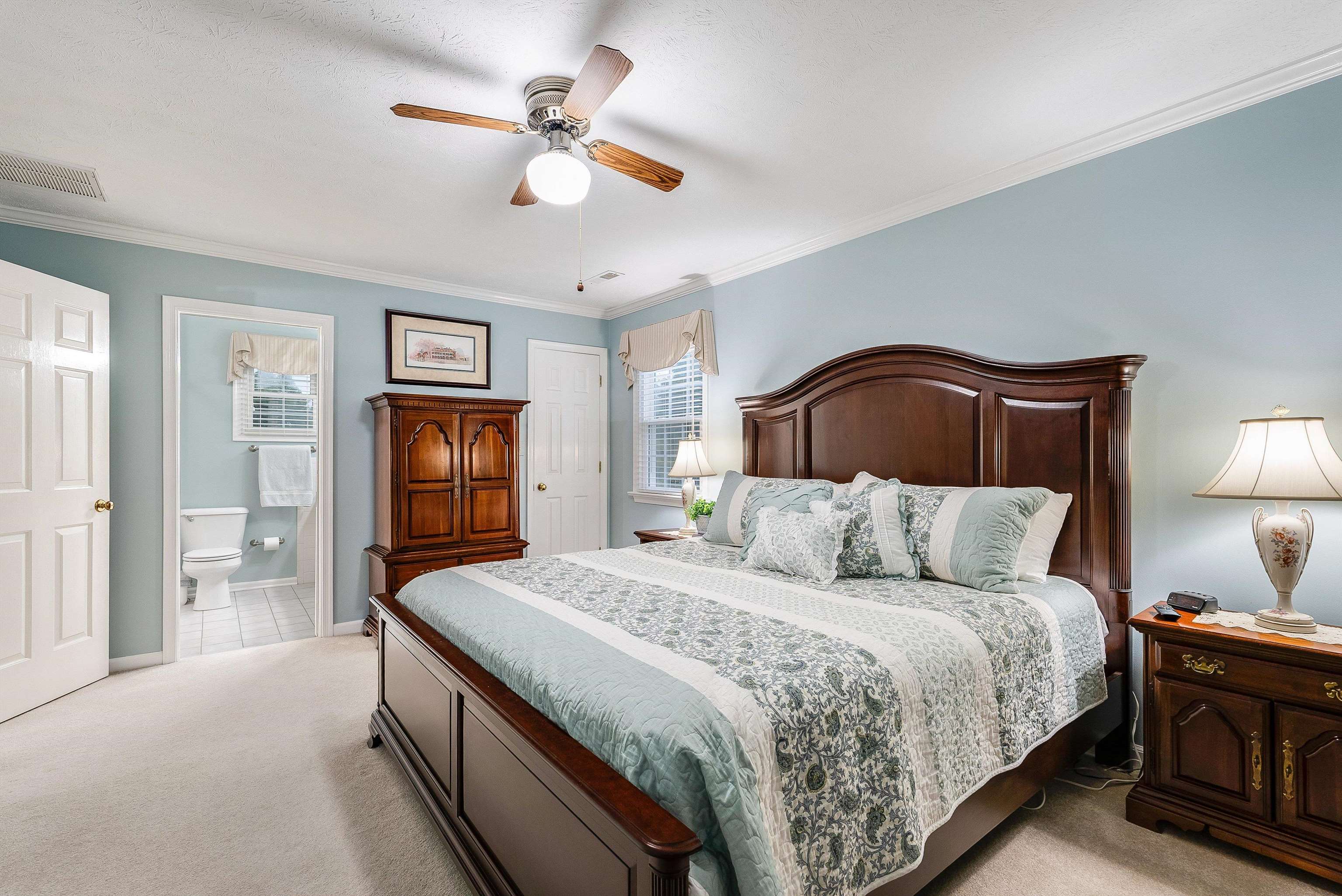 305 PELHAM DR