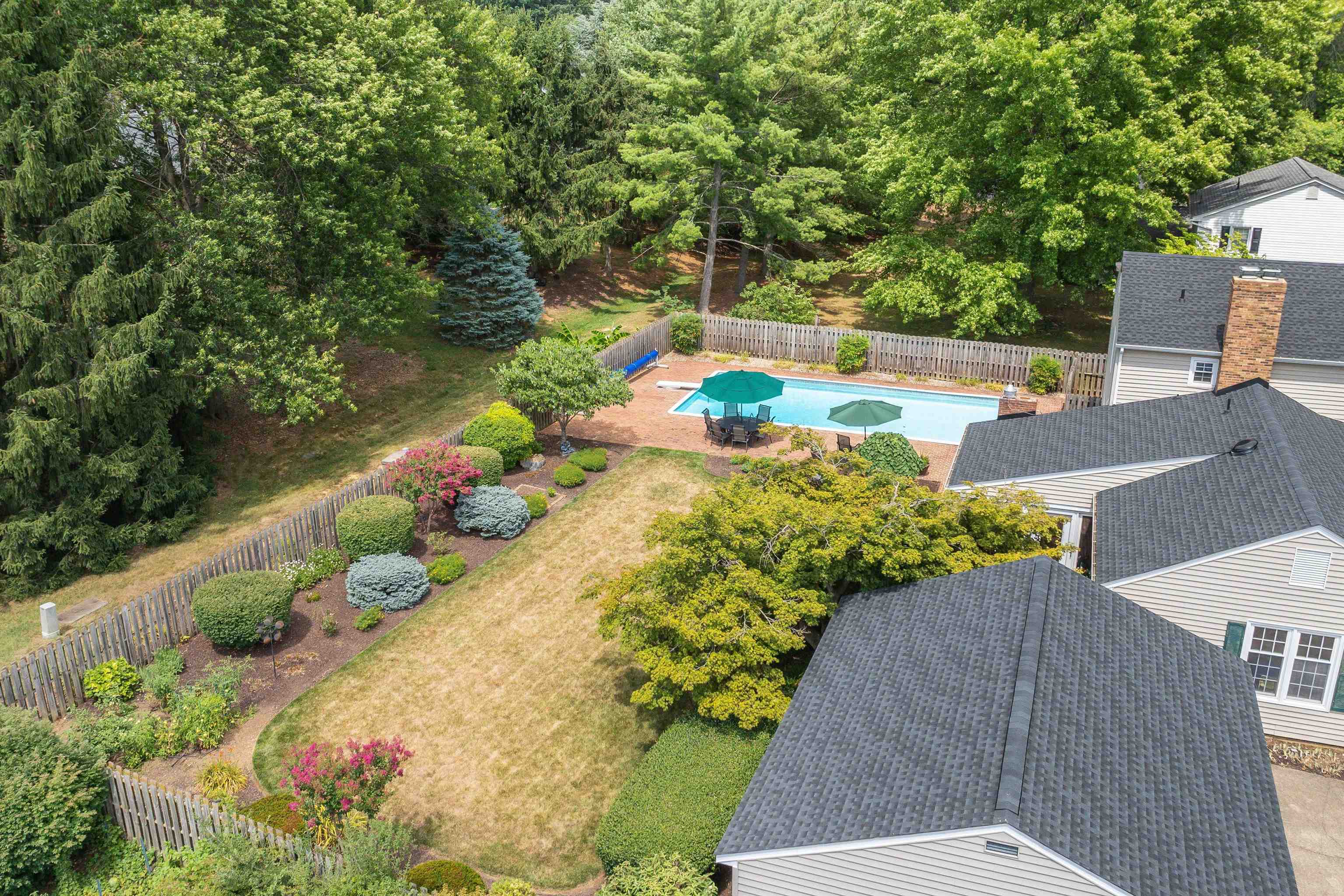 305 PELHAM DR