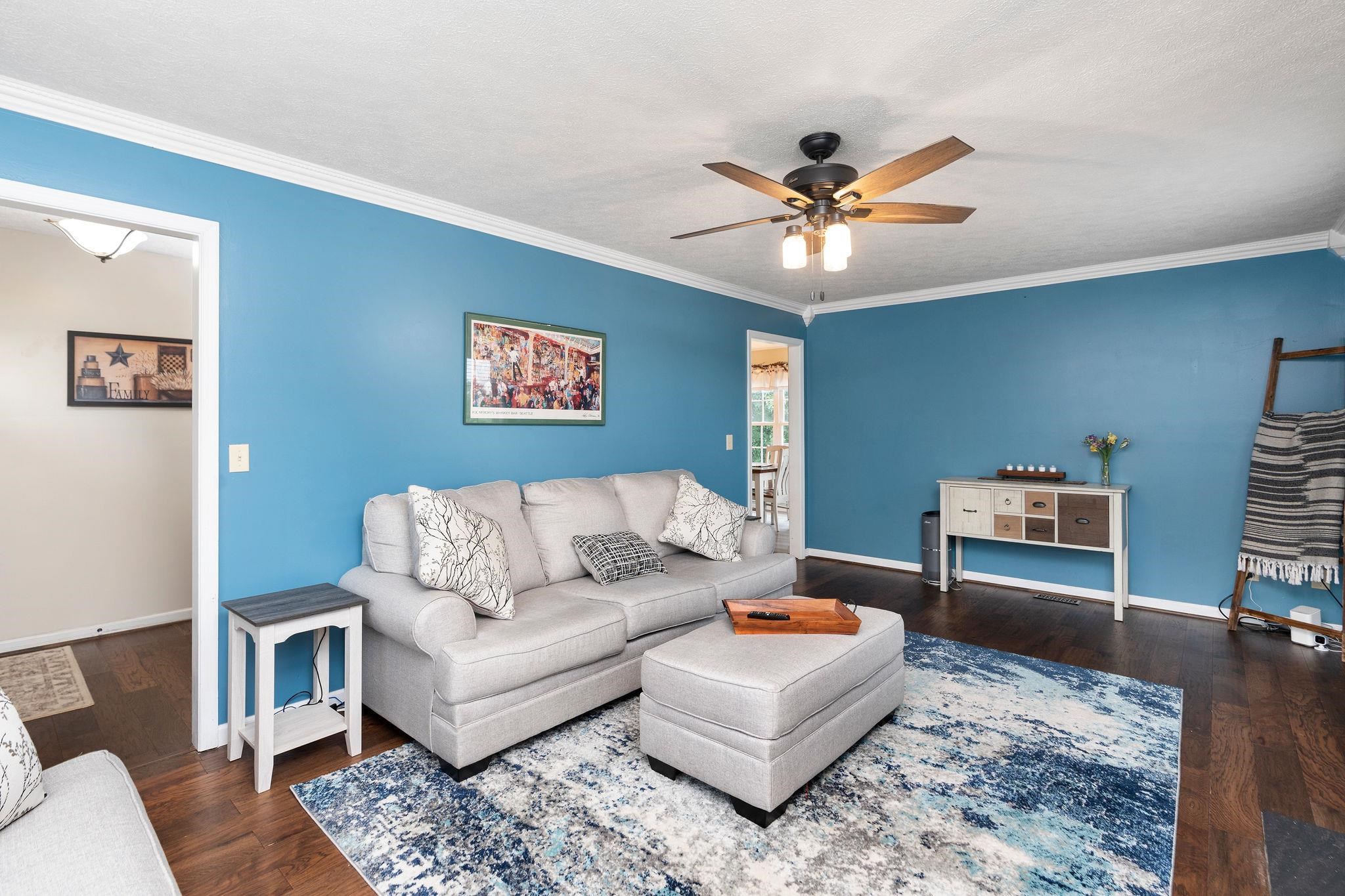 238 BOWMANS RUN DR