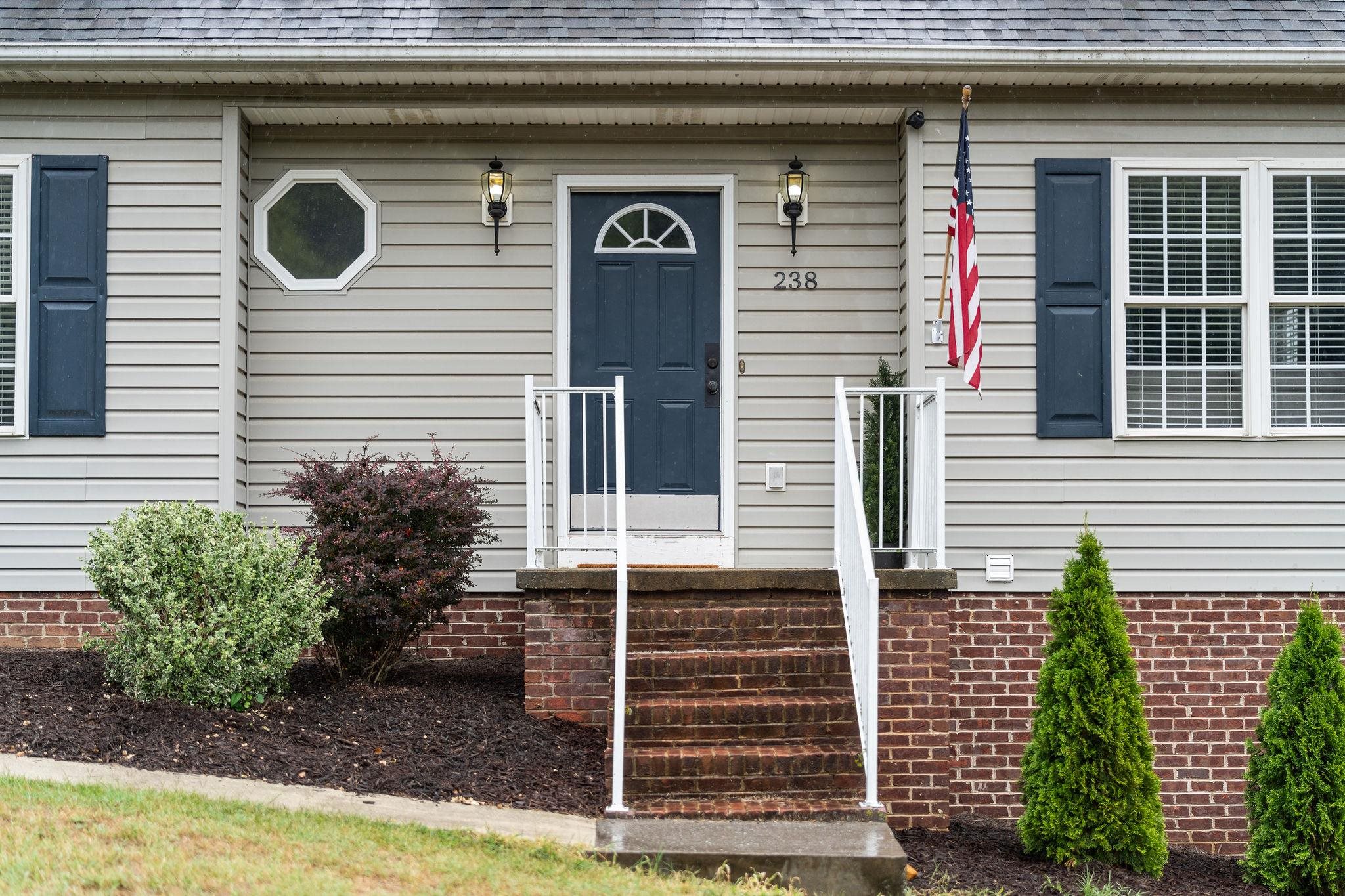 238 BOWMANS RUN DR