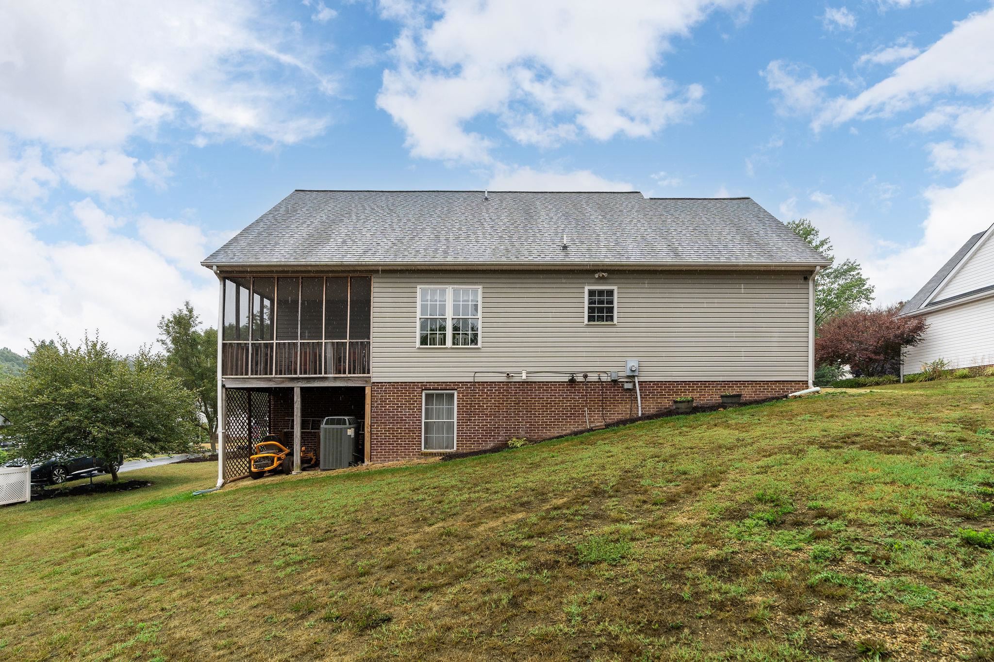 238 BOWMANS RUN DR