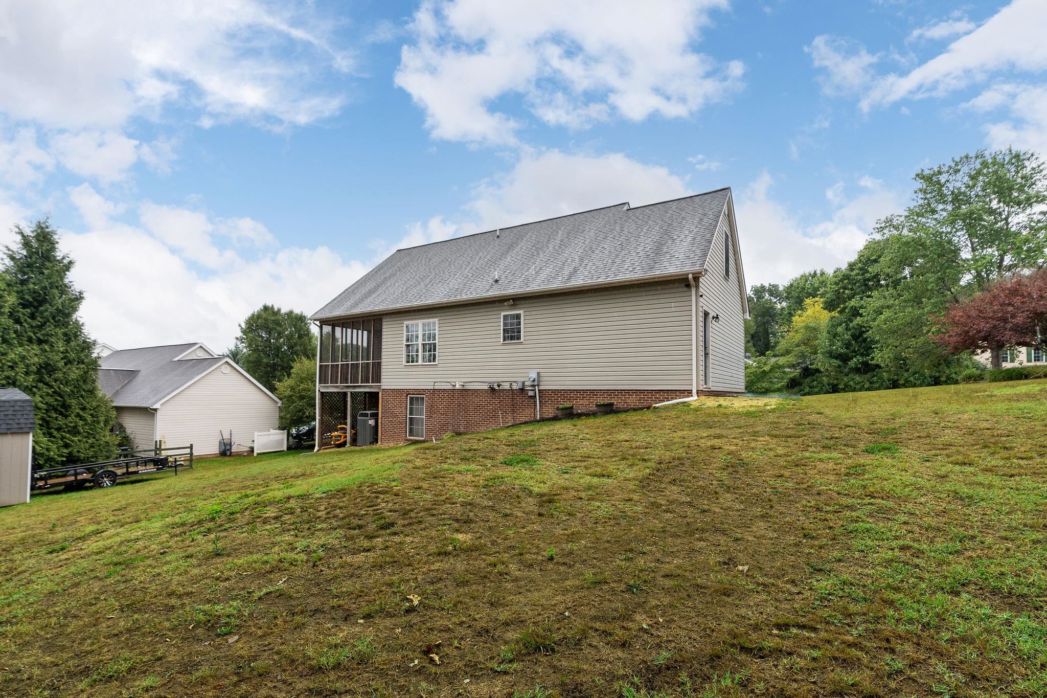 238 BOWMANS RUN DR
