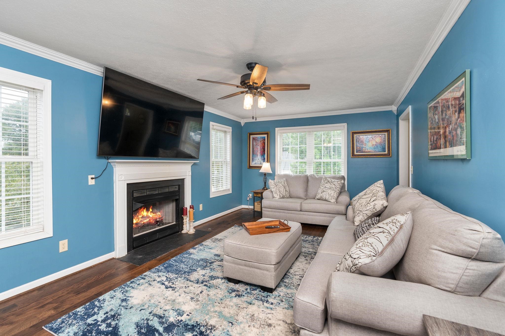 238 BOWMANS RUN DR