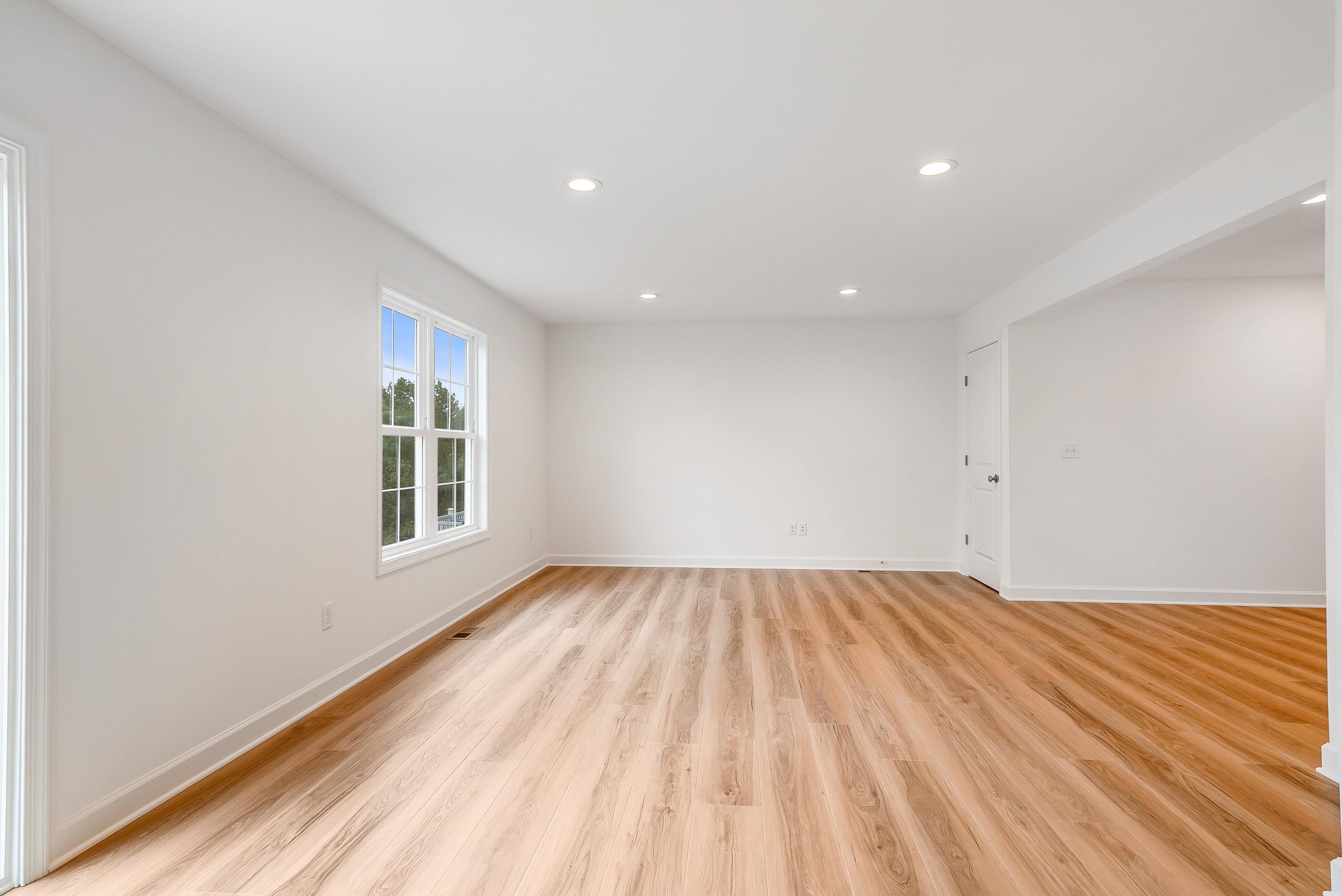 1010 MIDDLEBROOK AVE