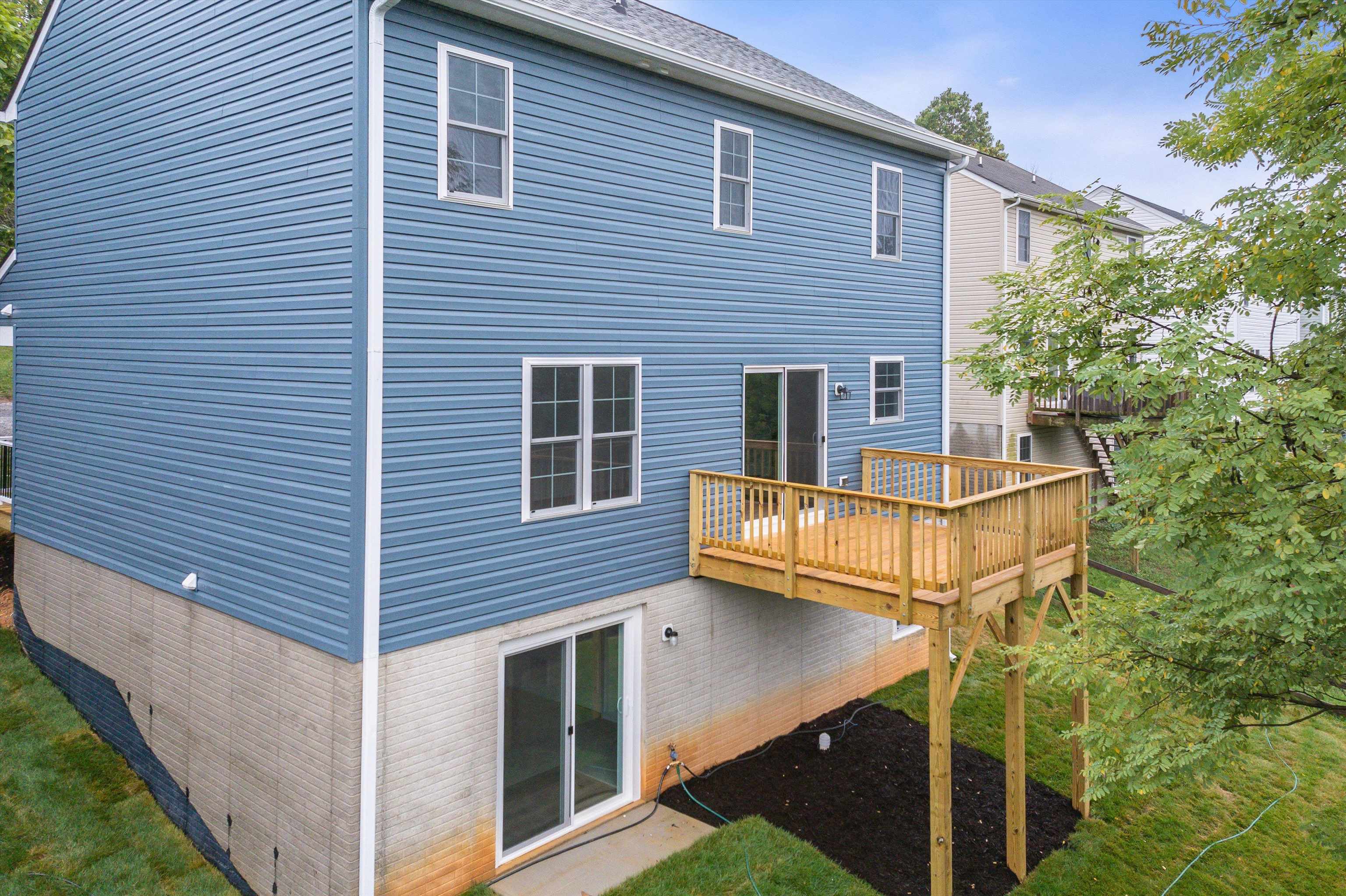 1010 MIDDLEBROOK AVE