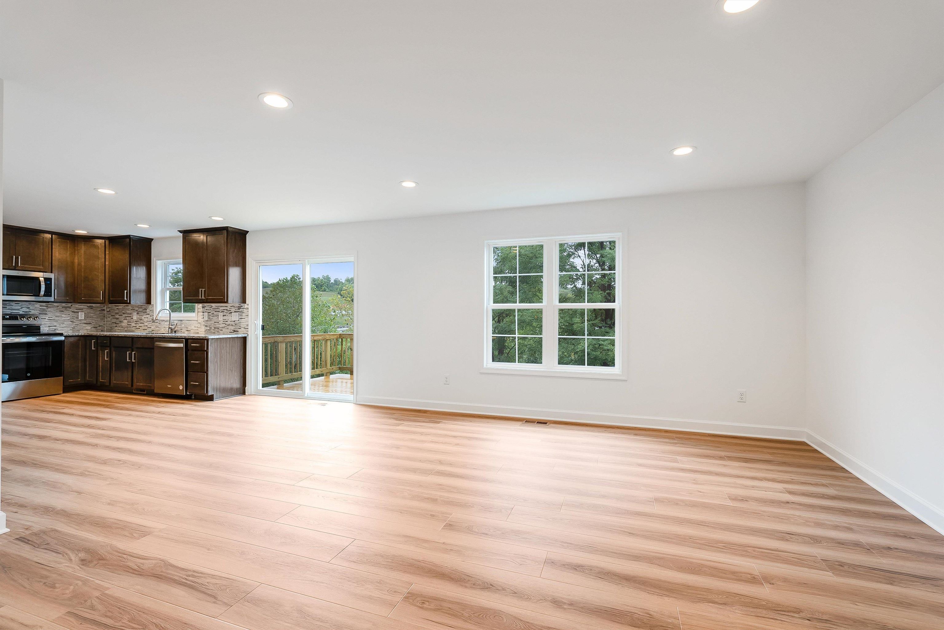 1010 MIDDLEBROOK AVE