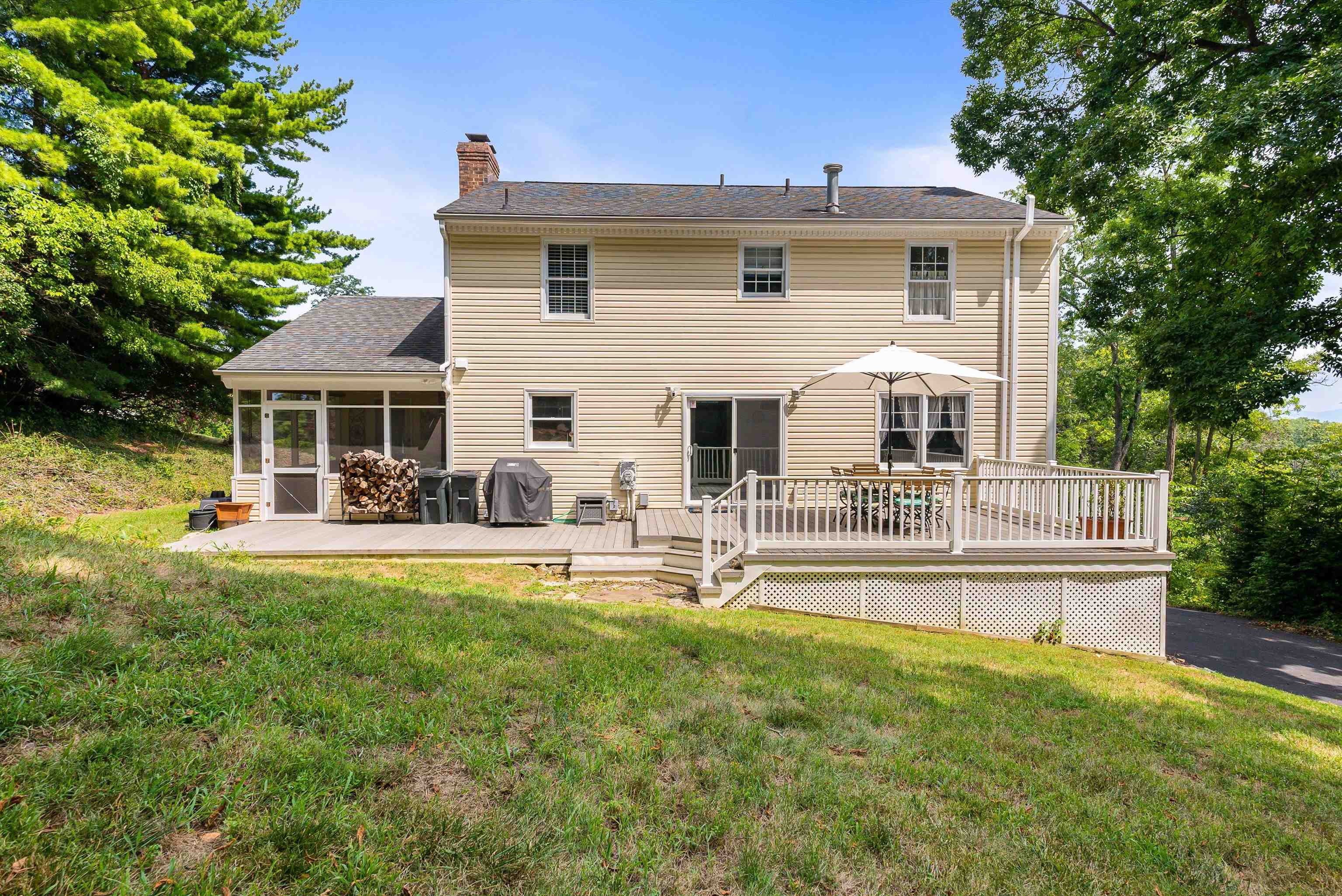 112 FALLON ST