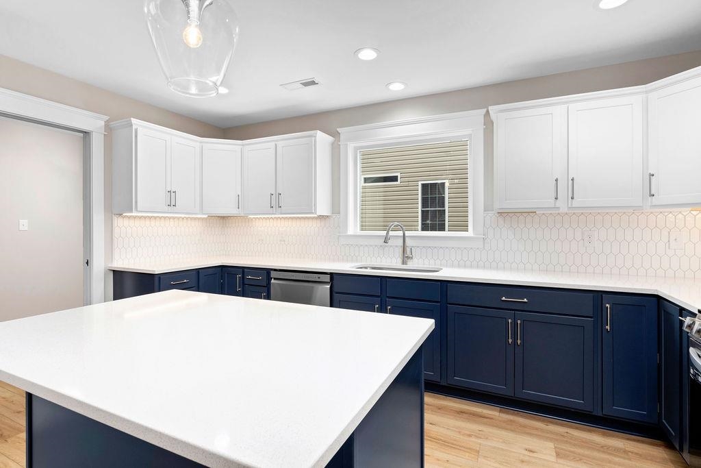 171 LINDBURGH DR