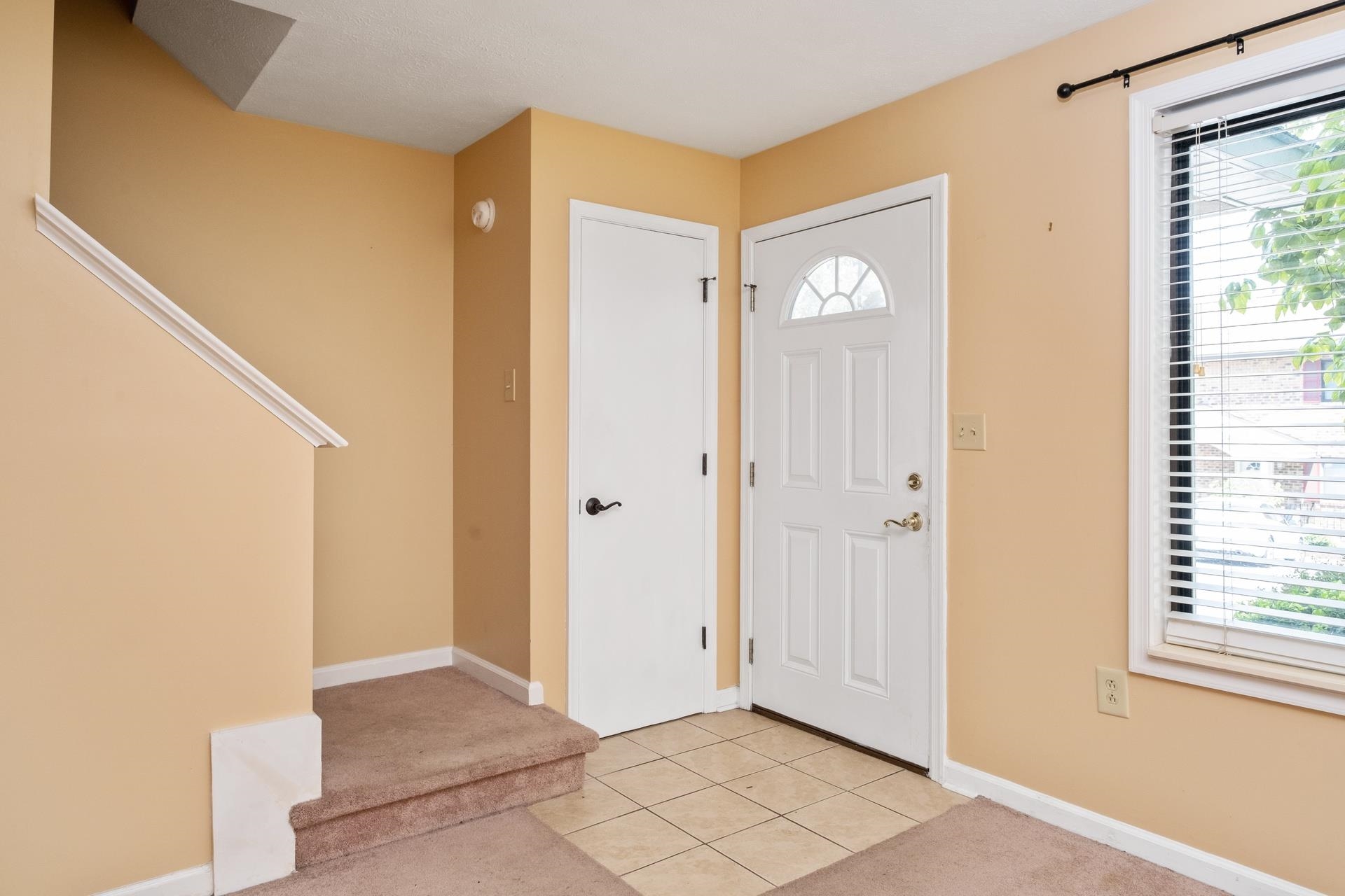 500 WINCHESTER AVE Unit: B5