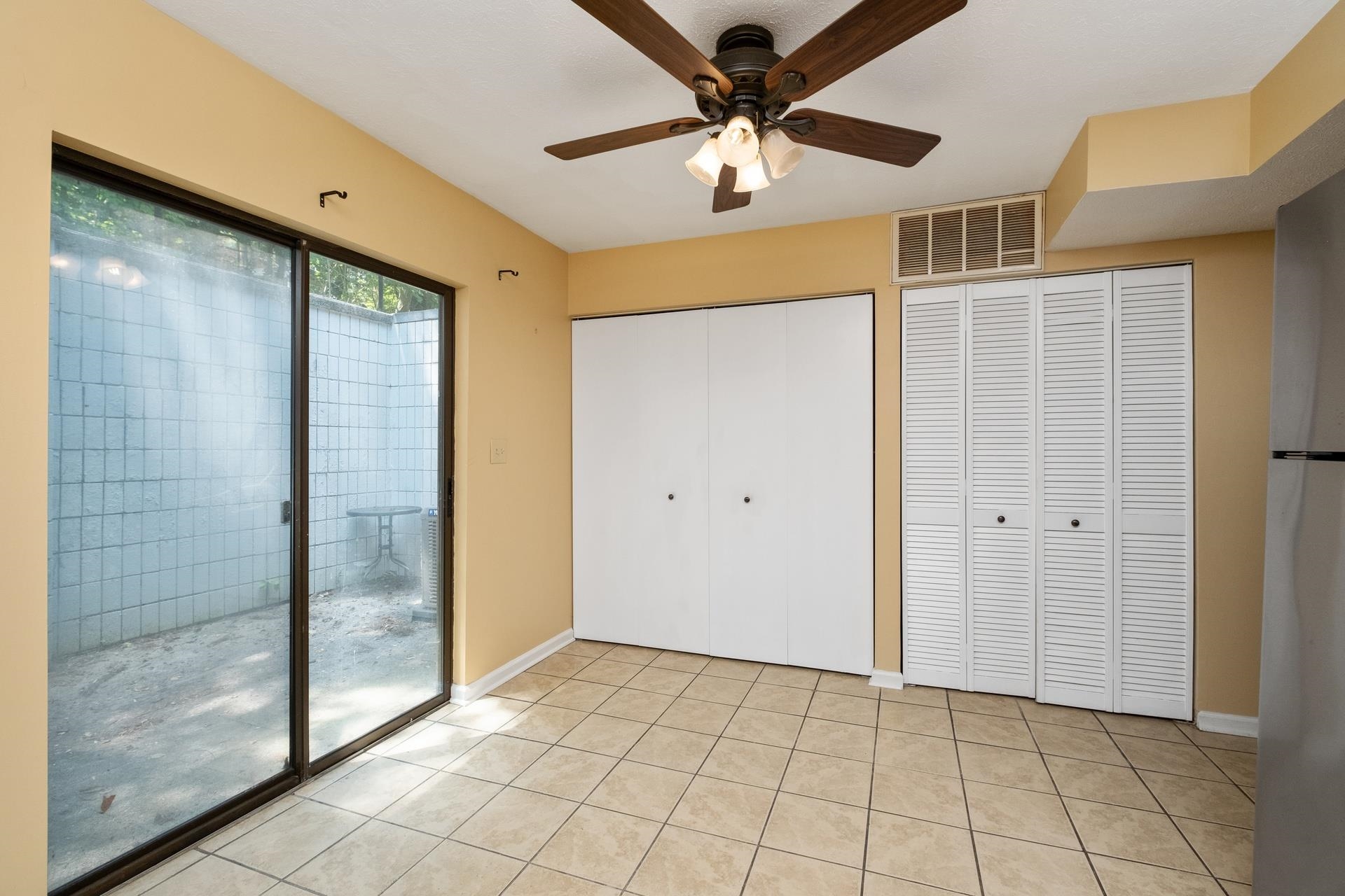 500 WINCHESTER AVE Unit: B5