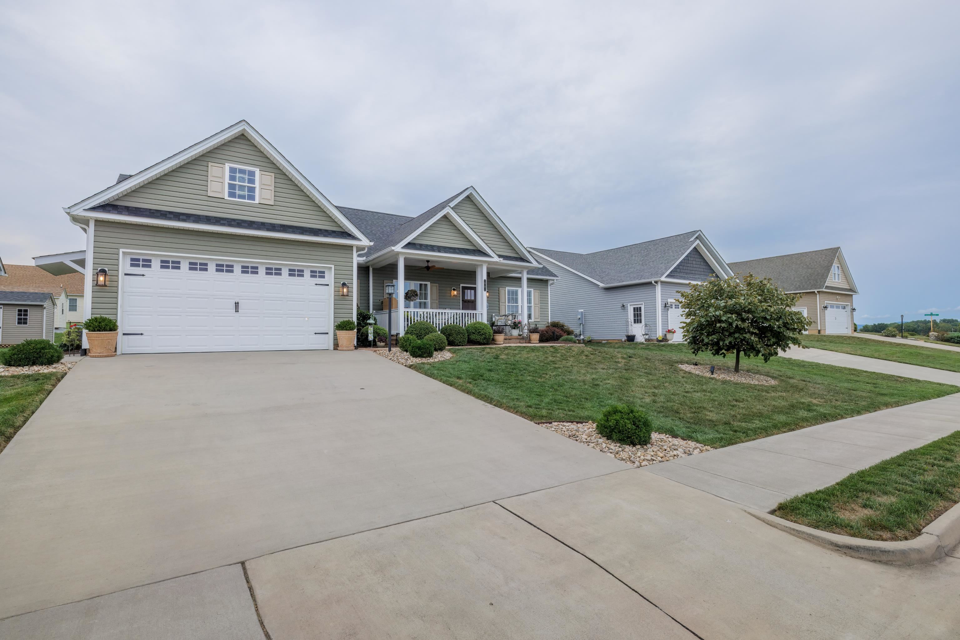 60 MARBLE DR