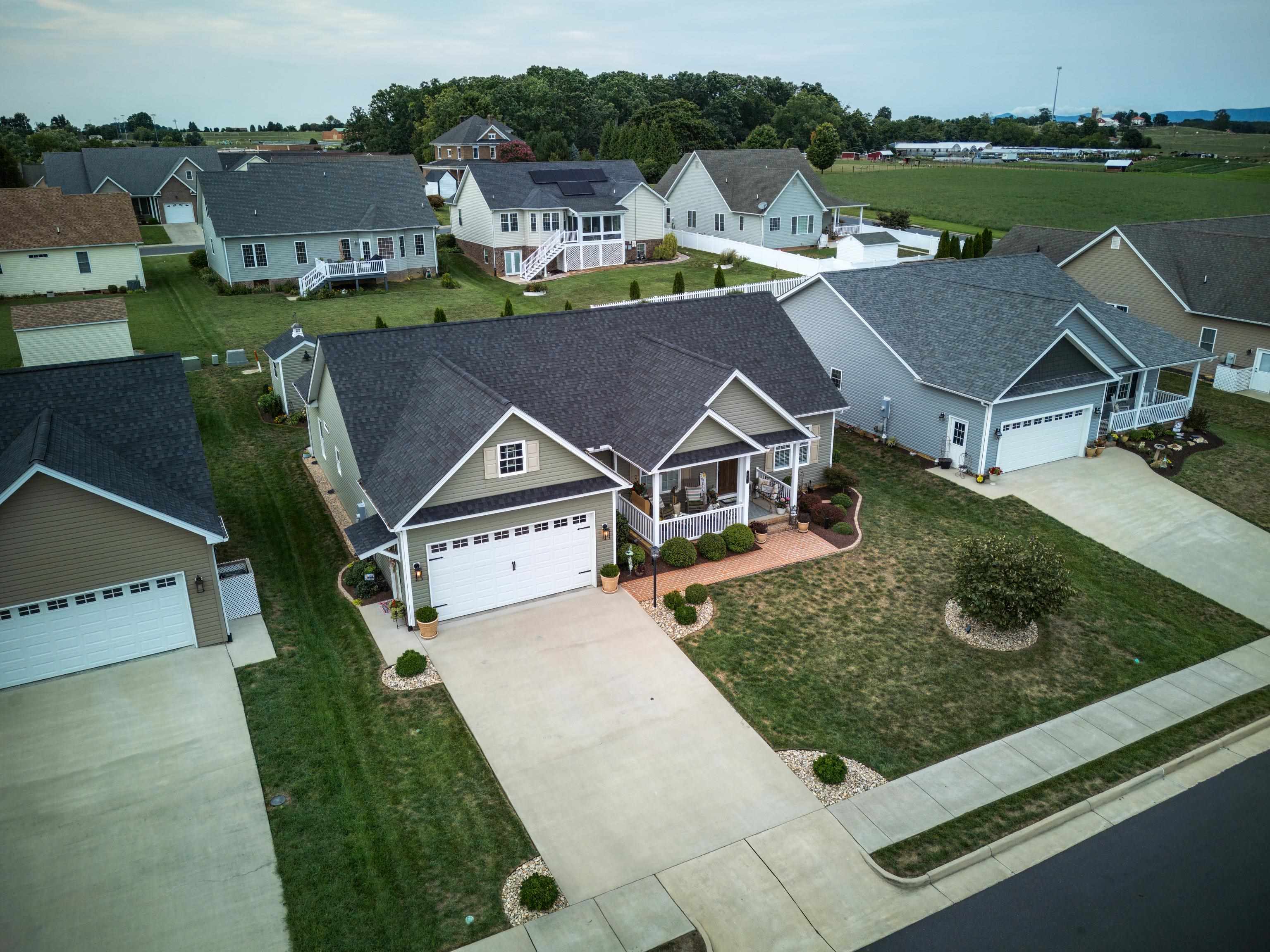 60 MARBLE DR