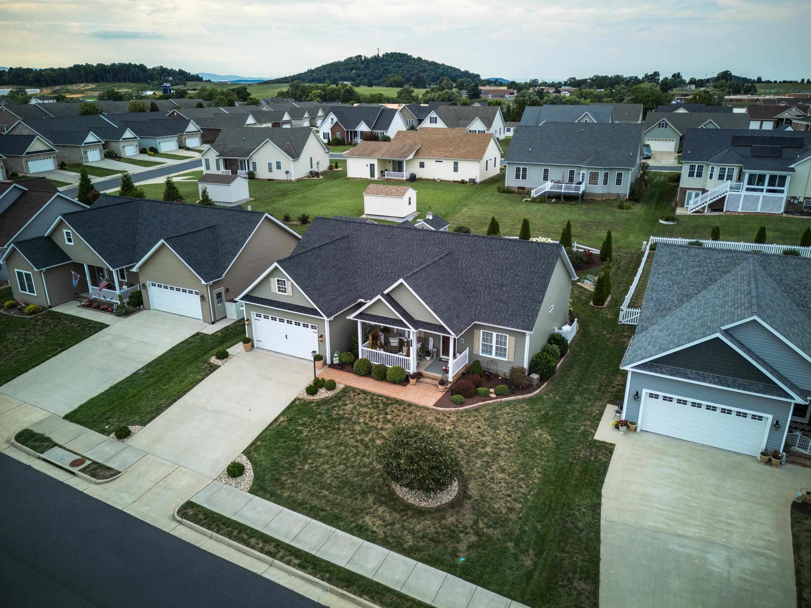 60 MARBLE DR