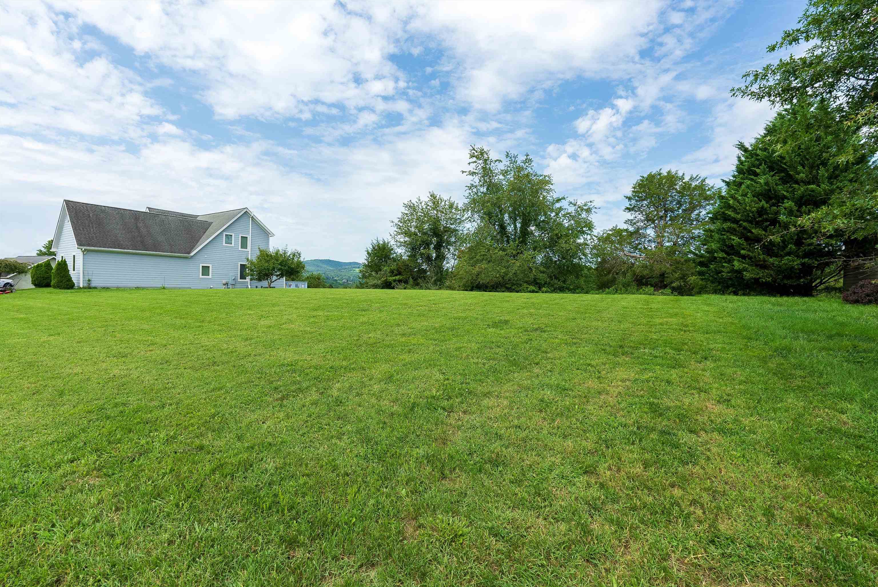 Lot 11 WOODRIDGE LN