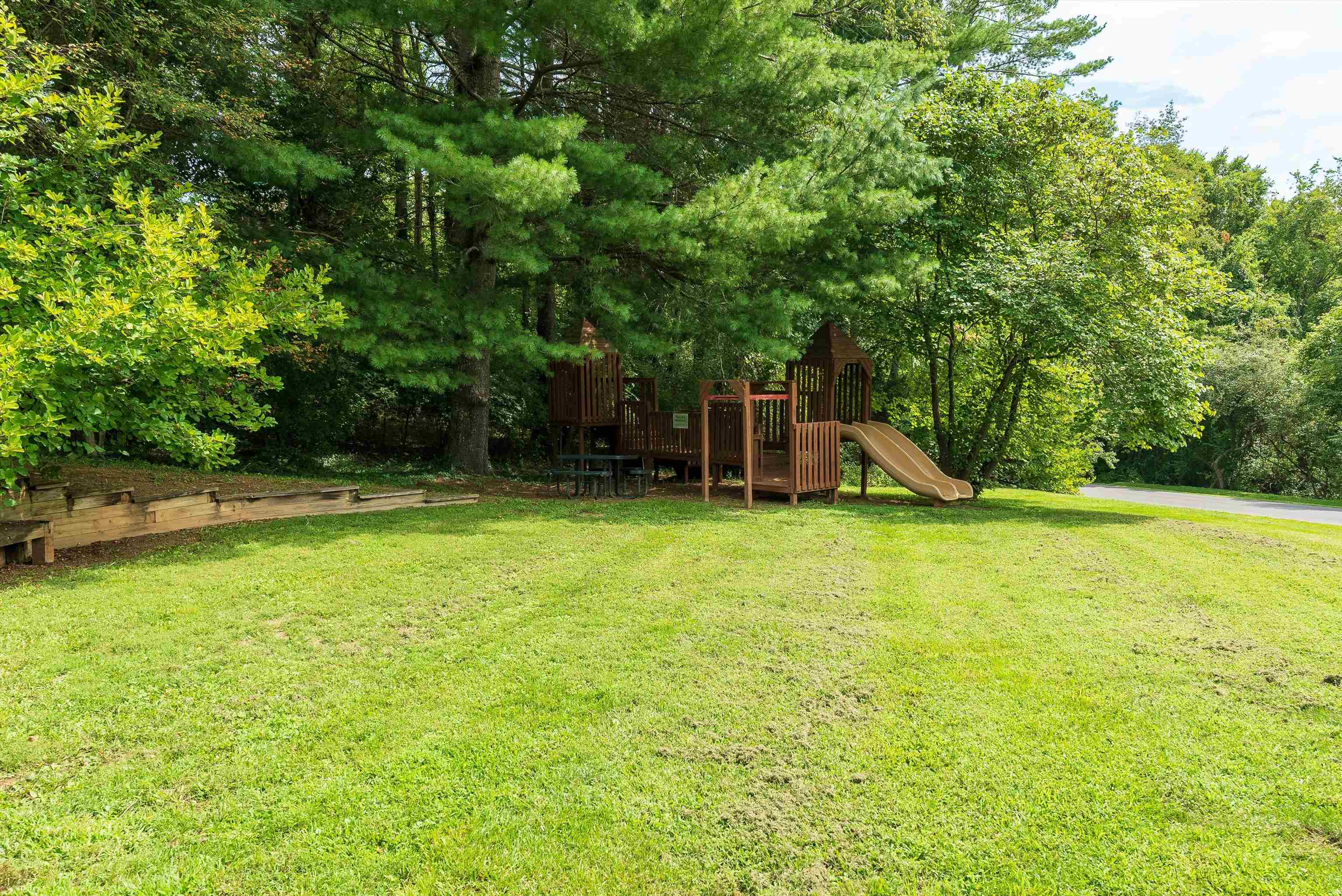 Lot 11 WOODRIDGE LN