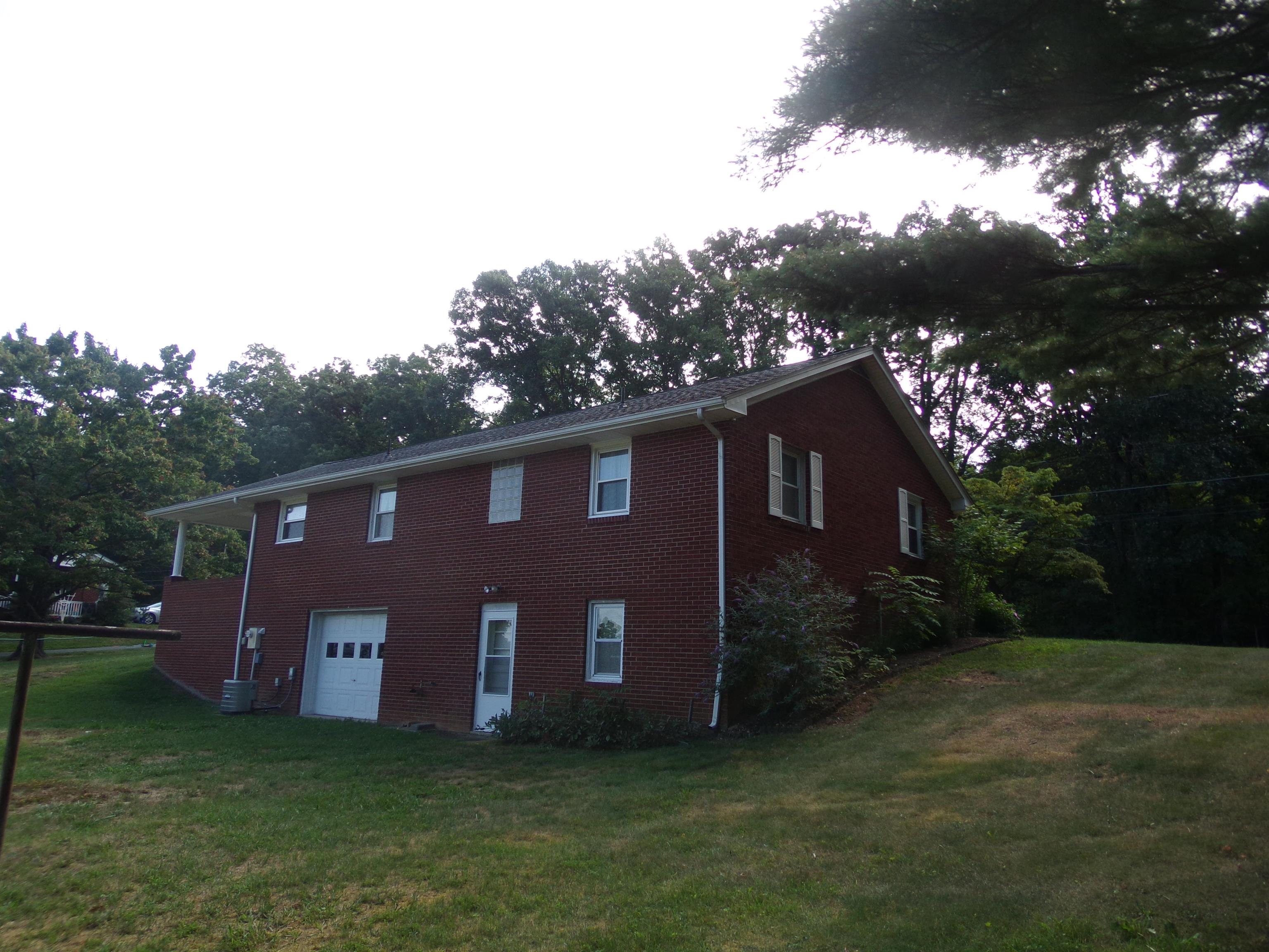 1728 ROCKFISH RD
