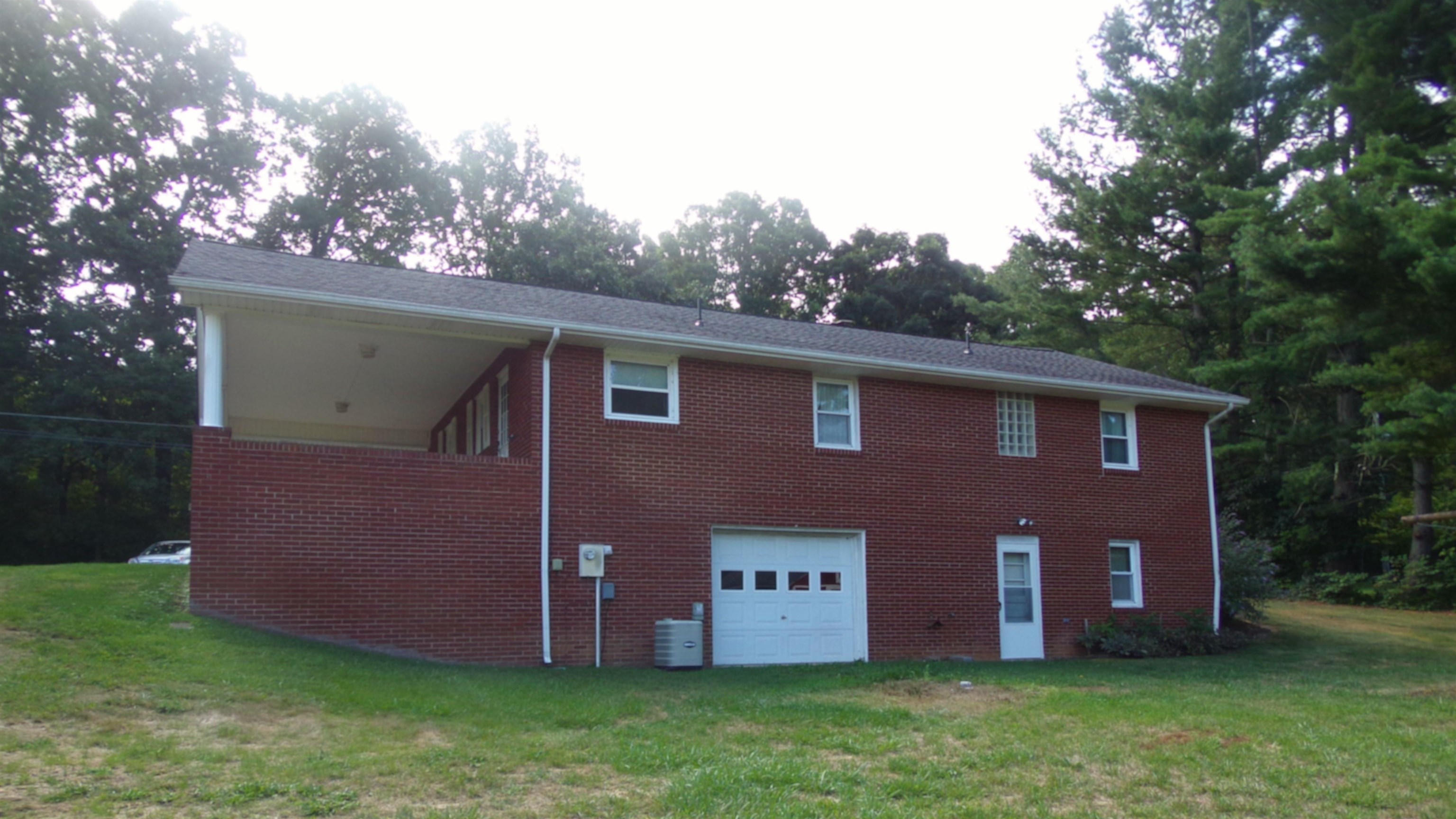 1728 ROCKFISH RD