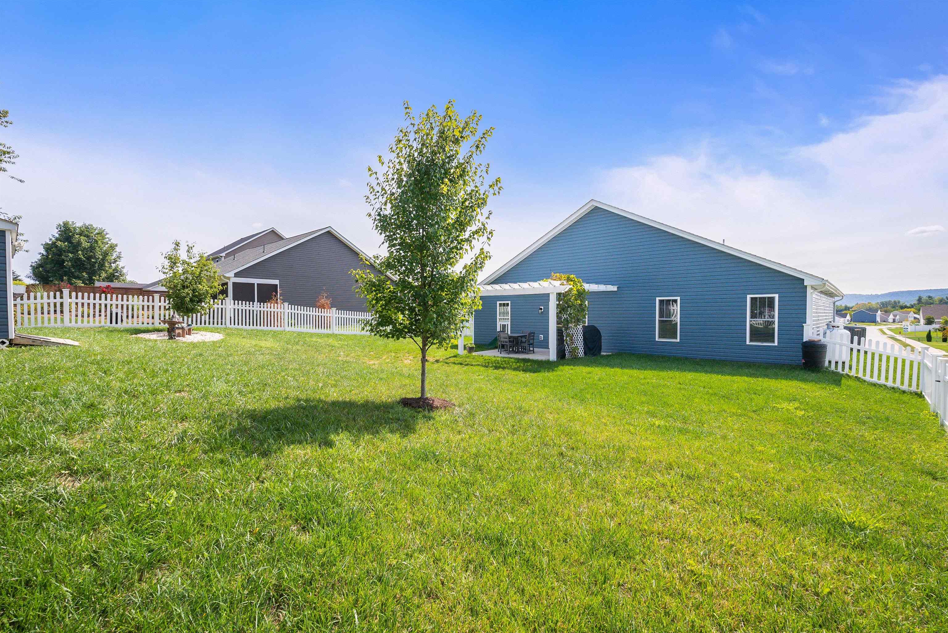 111 LINDBURGH DR