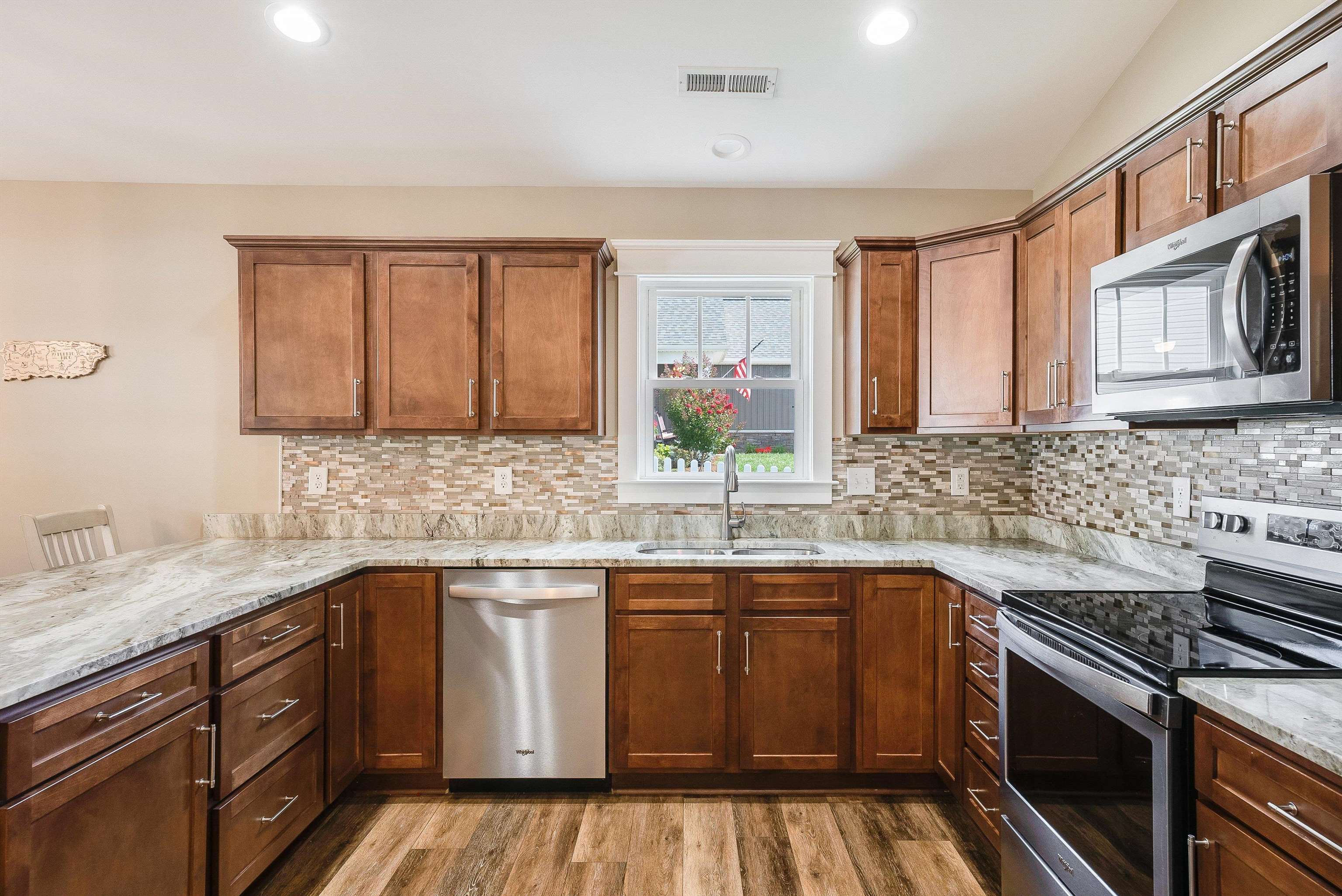 111 LINDBURGH DR