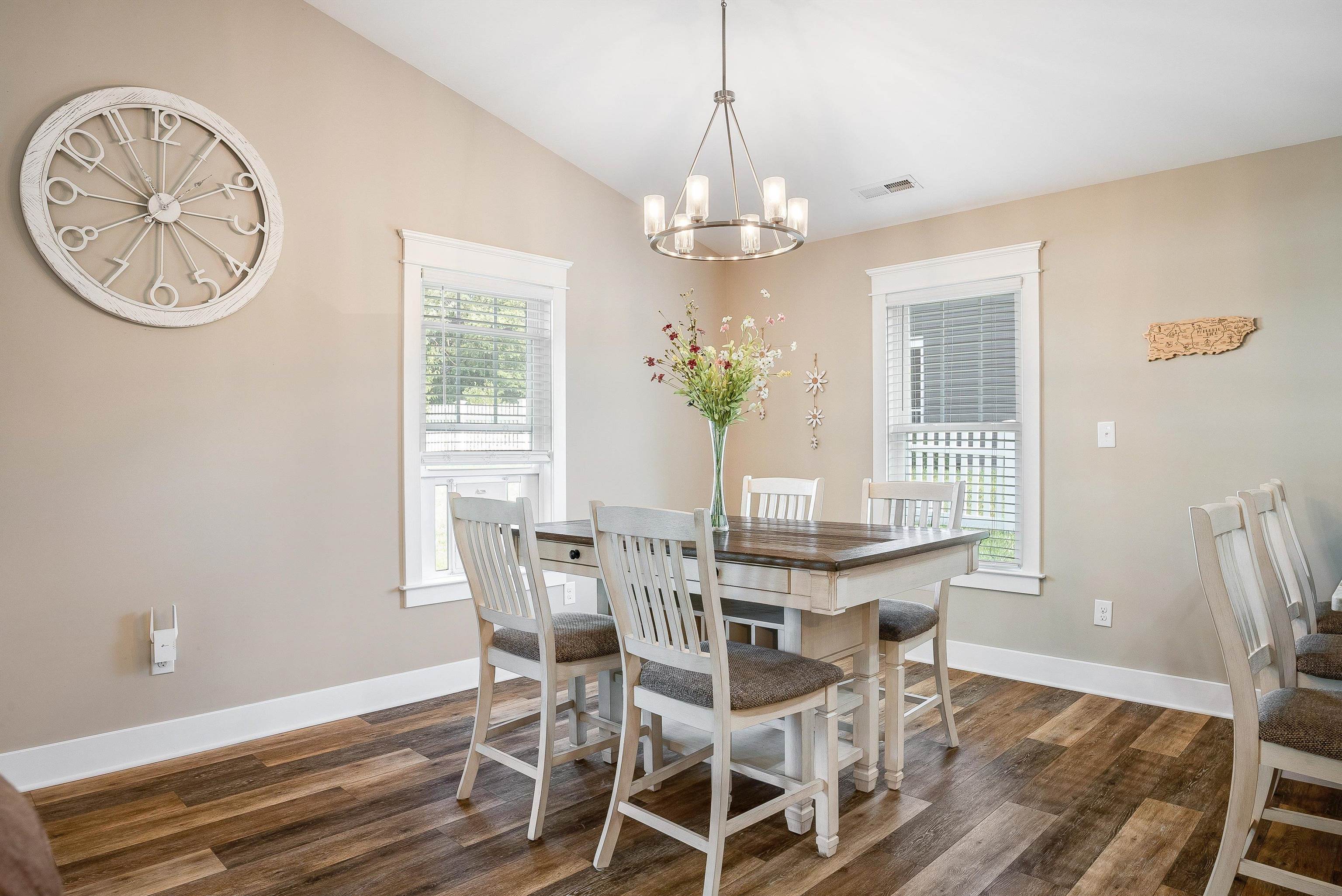 111 LINDBURGH DR