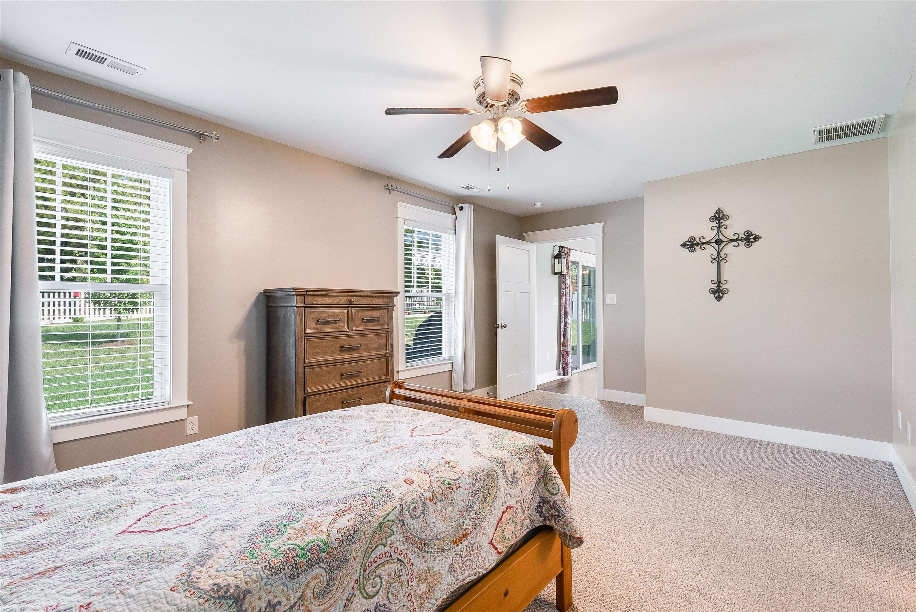 111 LINDBURGH DR
