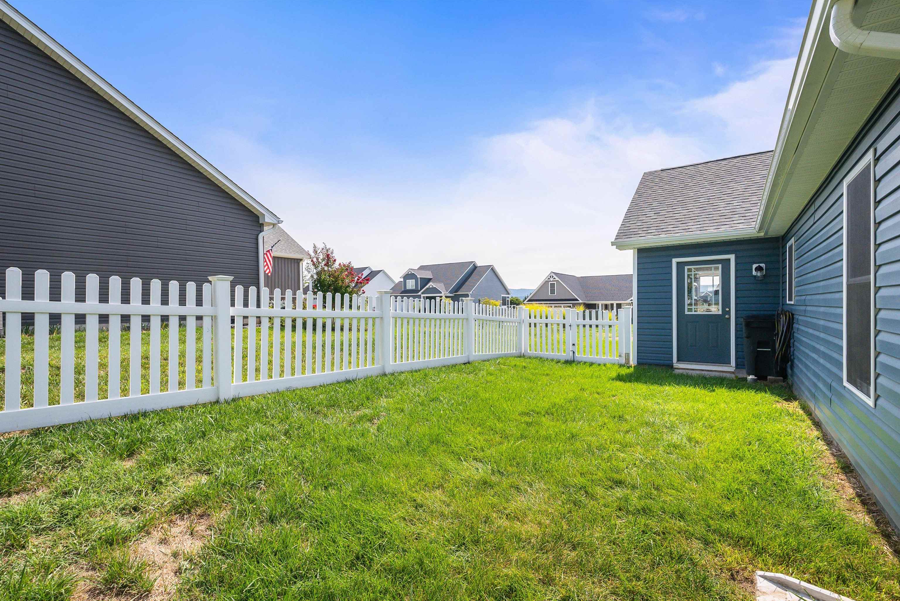 111 LINDBURGH DR