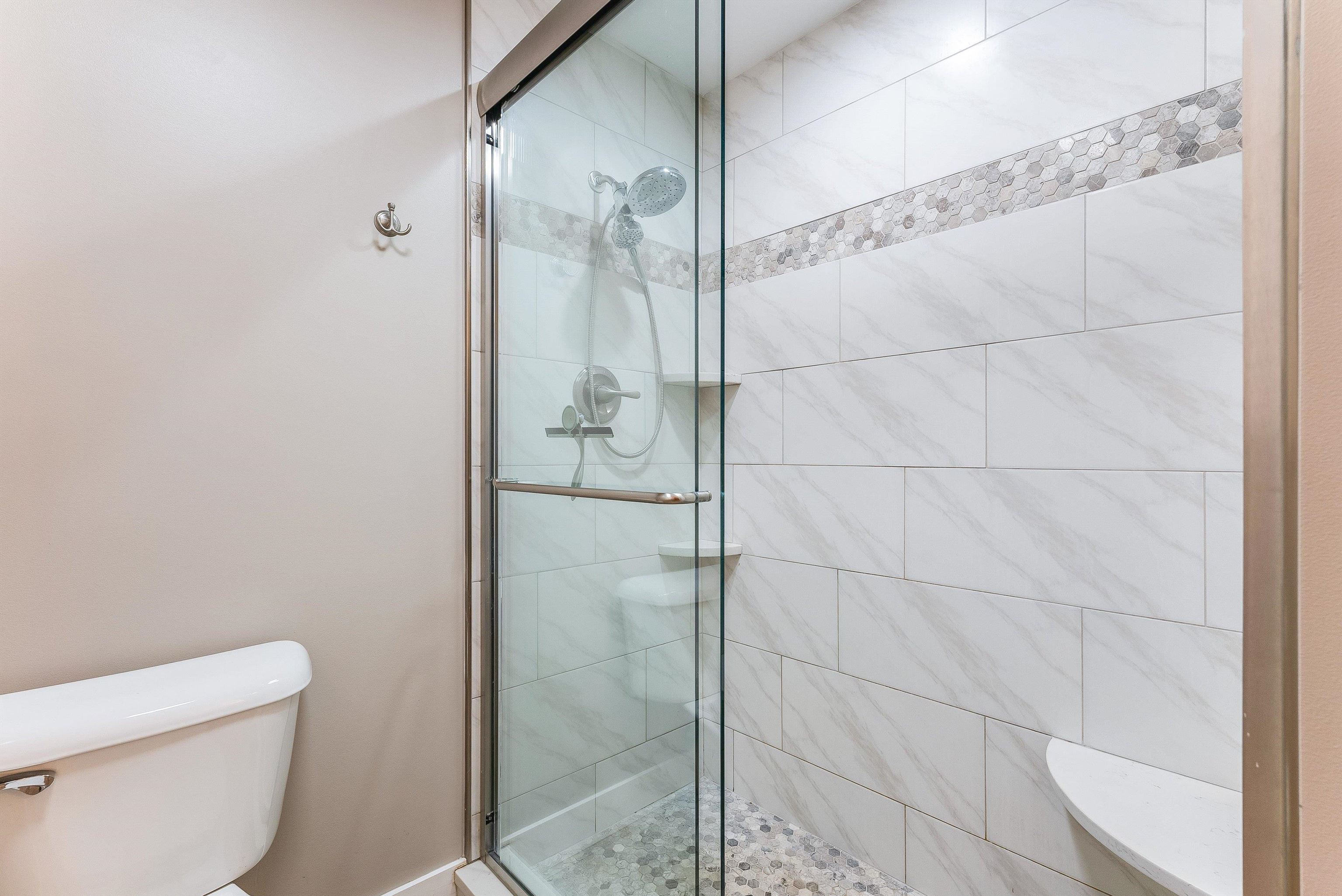 111 LINDBURGH DR