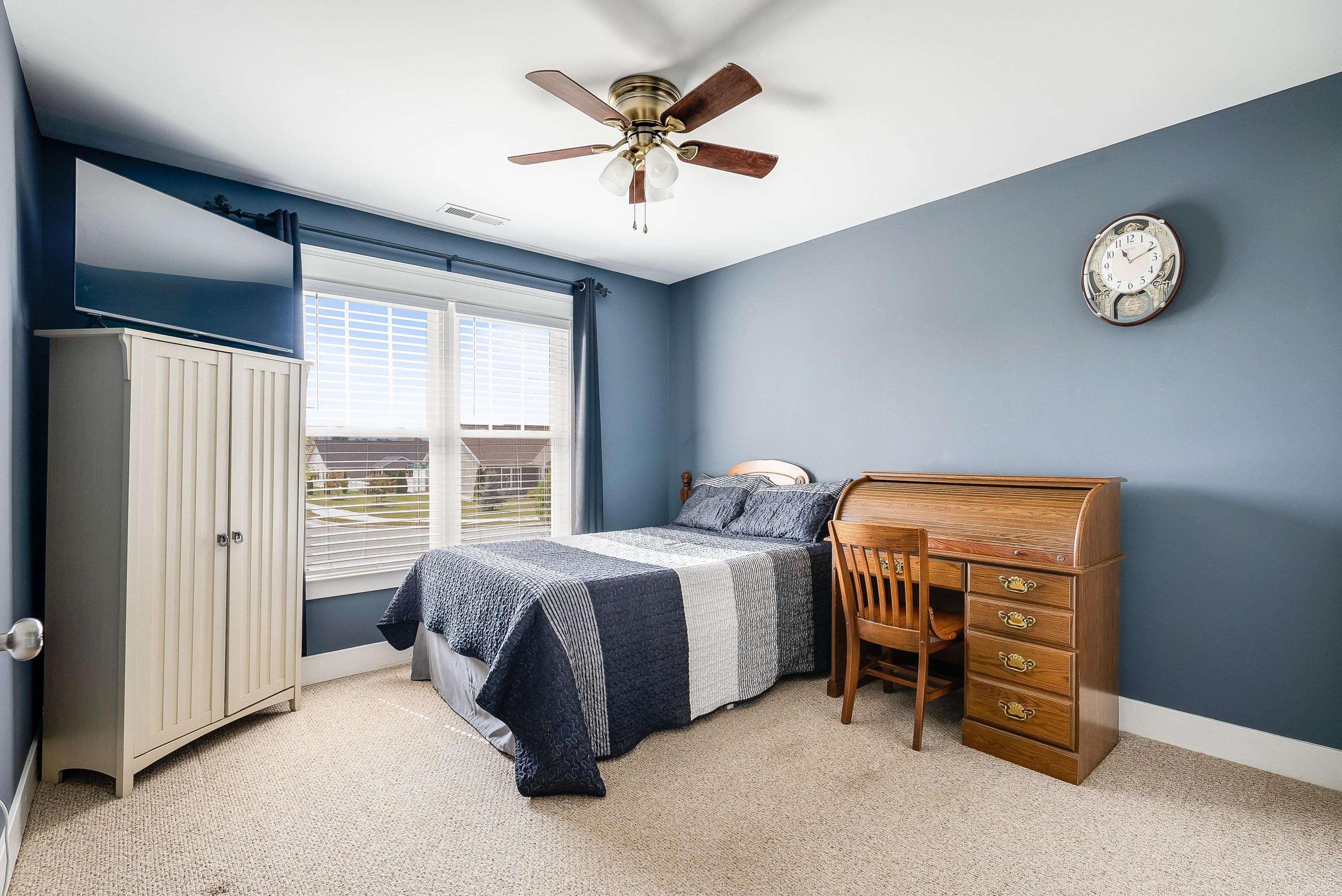 111 LINDBURGH DR