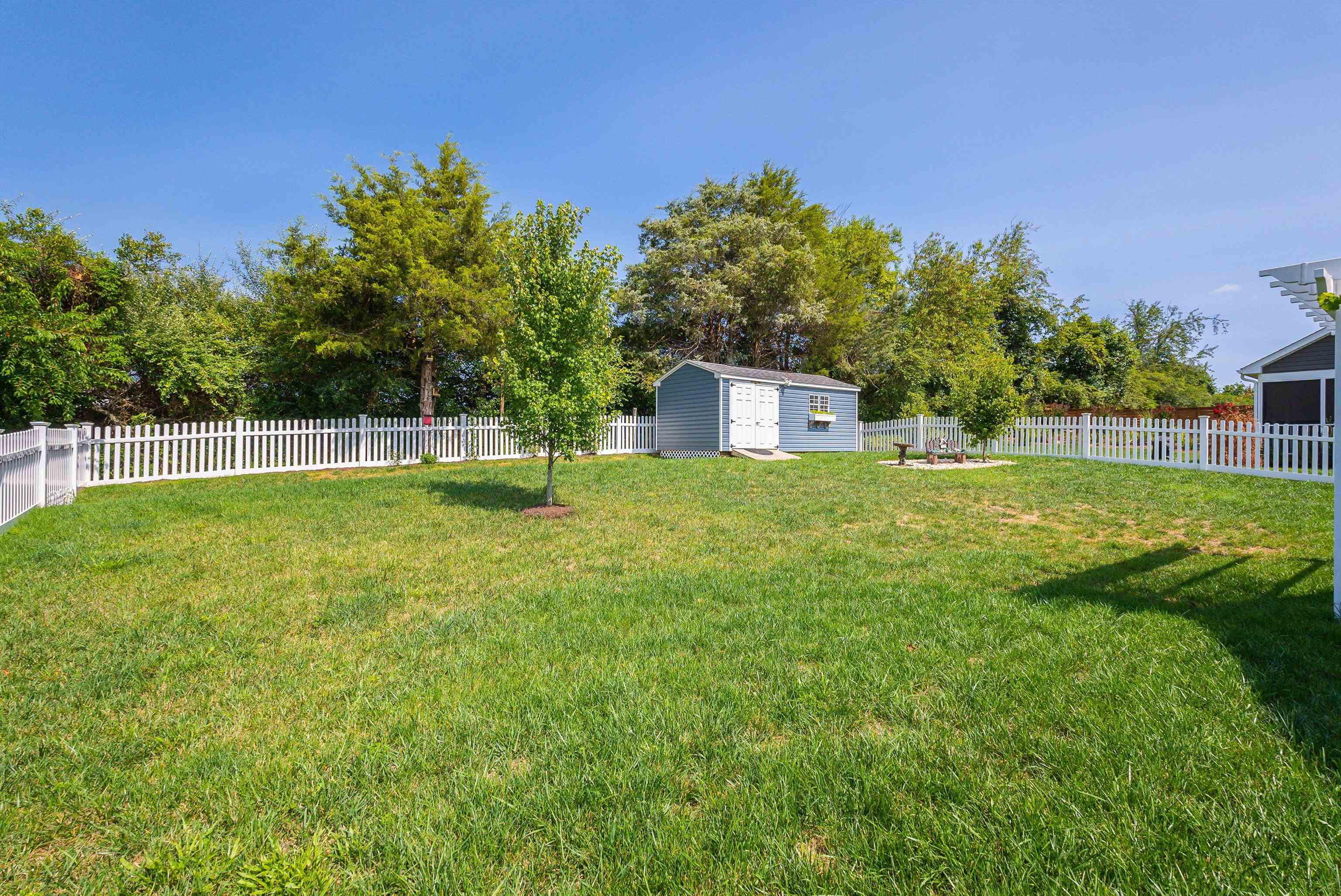 111 LINDBURGH DR