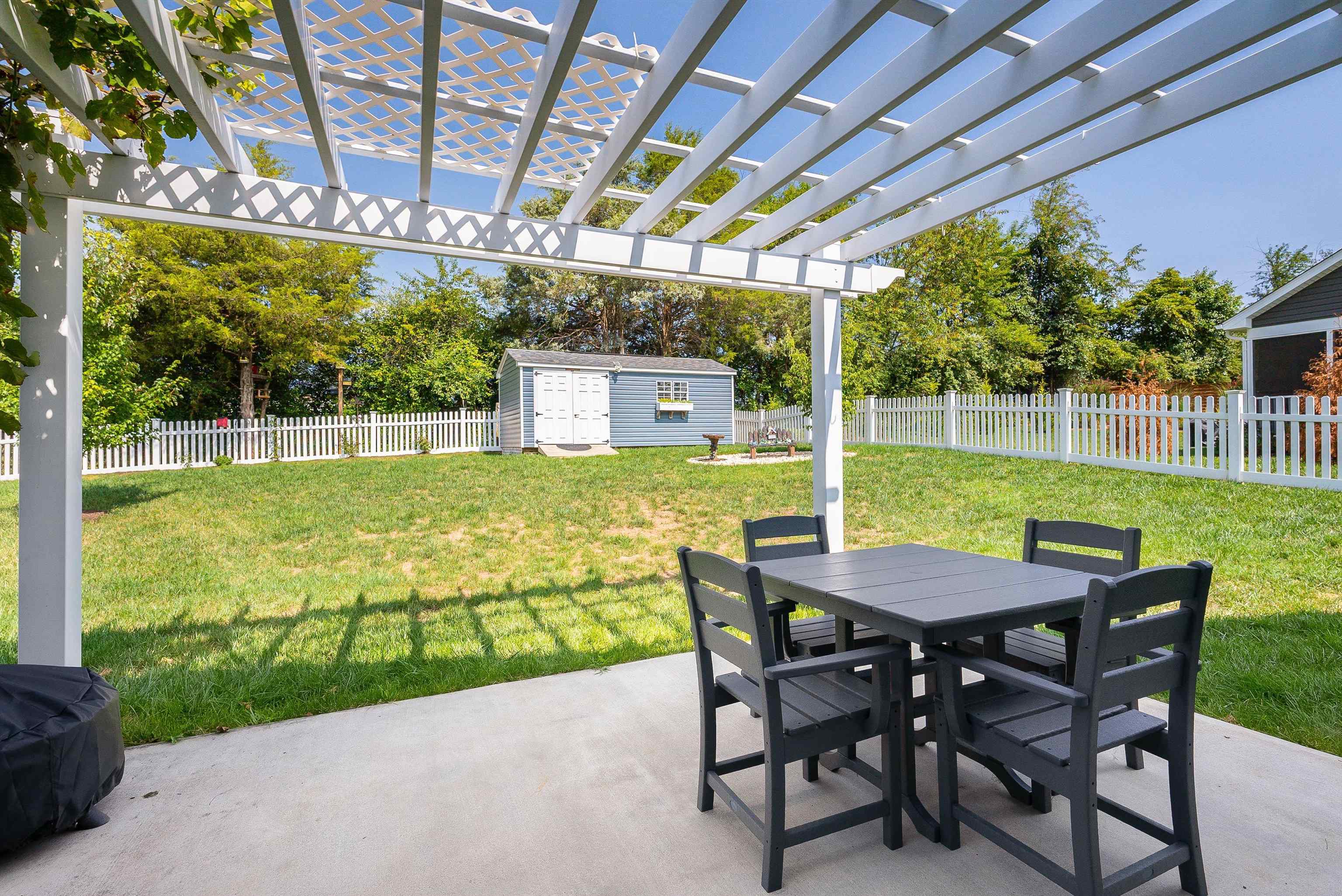 111 LINDBURGH DR