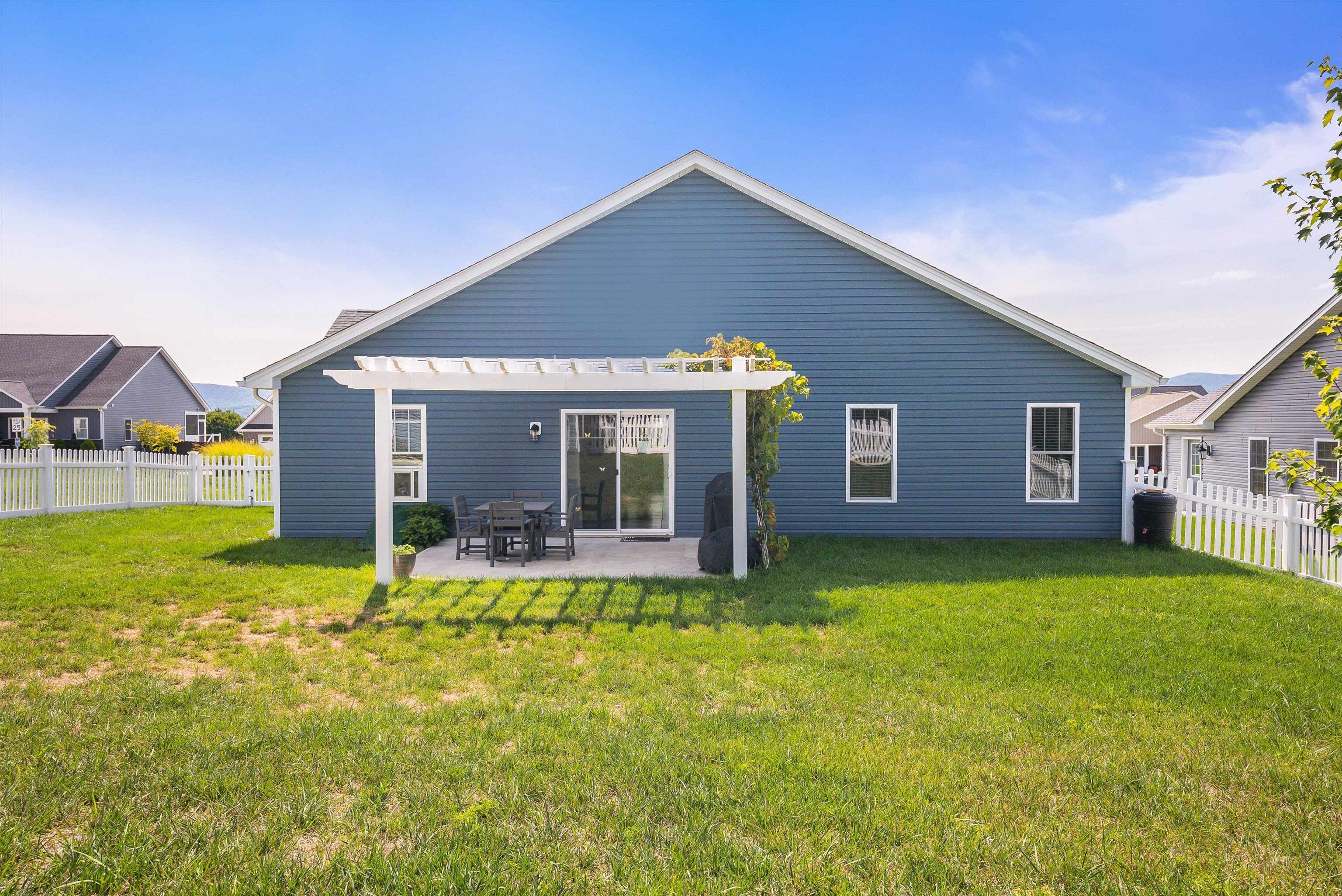 111 LINDBURGH DR