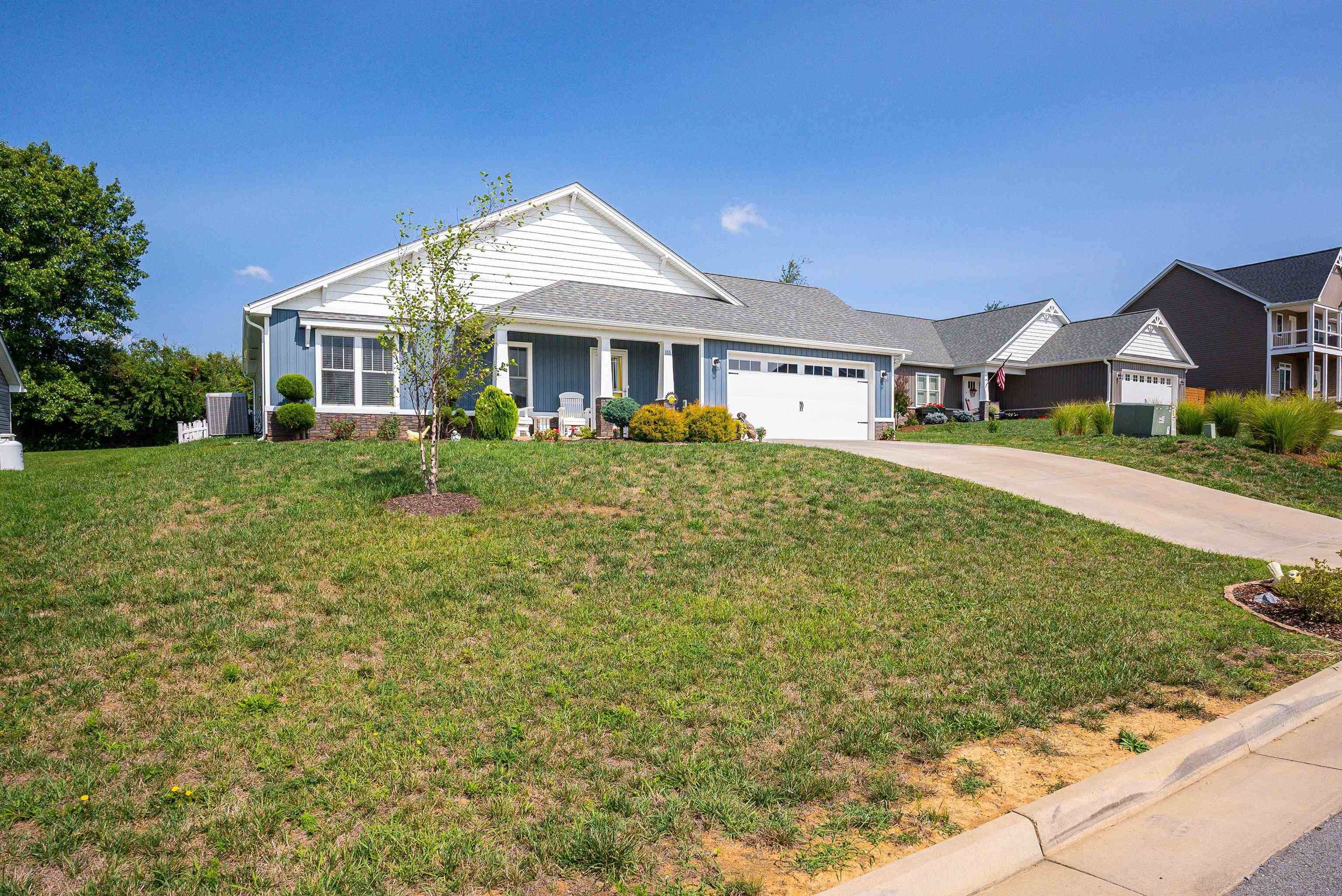 111 LINDBURGH DR