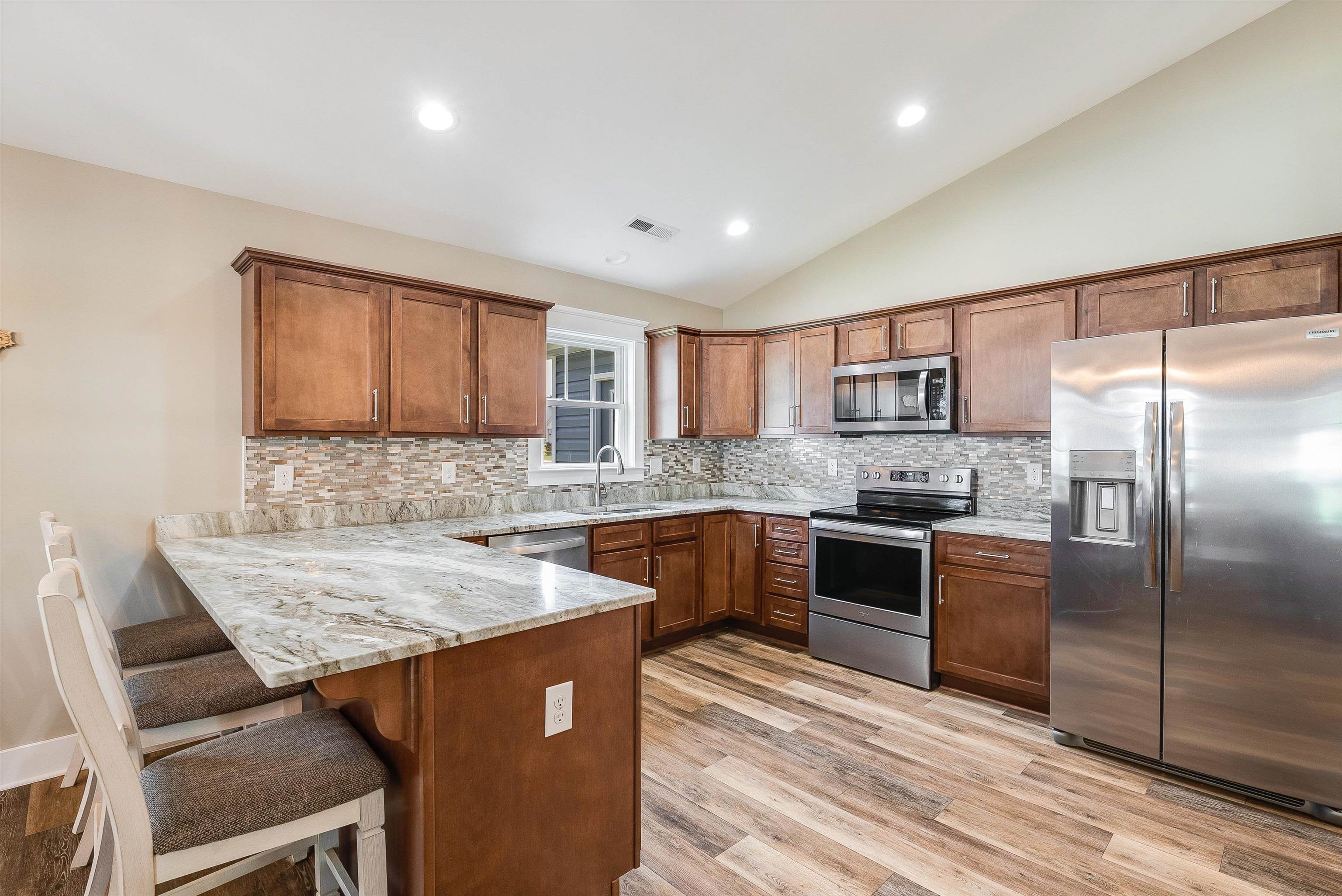111 LINDBURGH DR