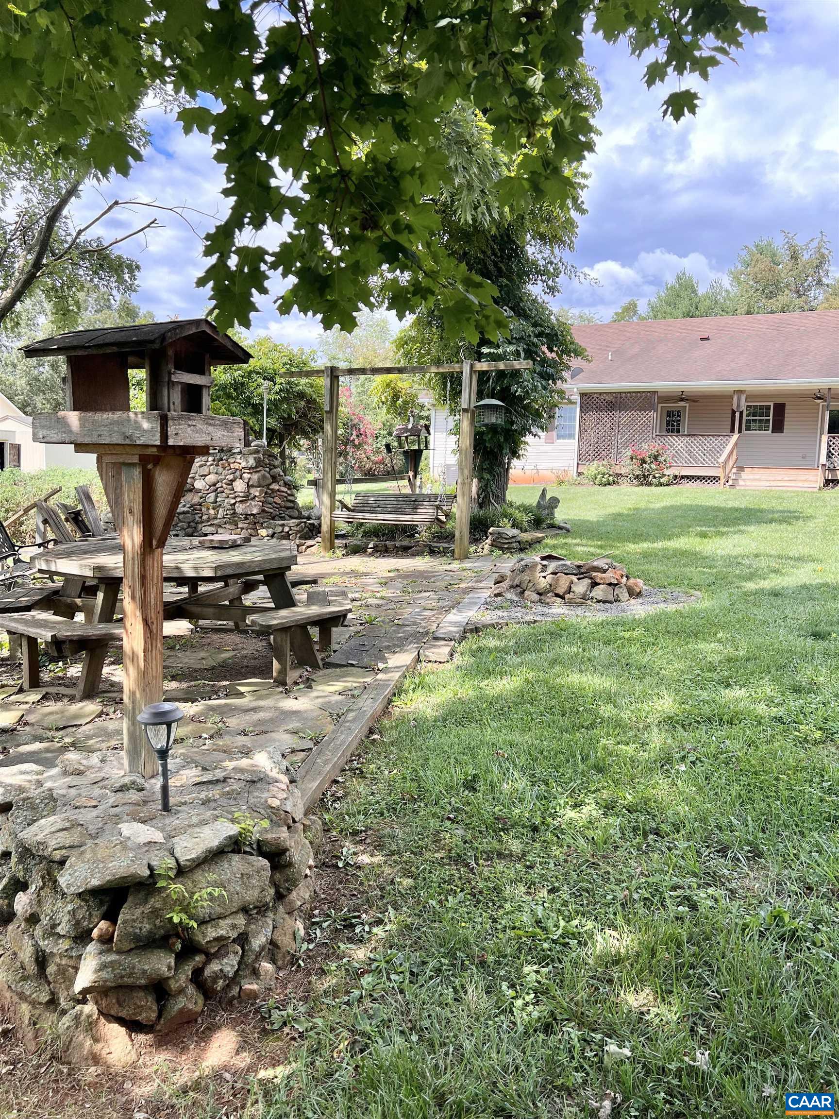 210 CABELL MOUNTAIN LN