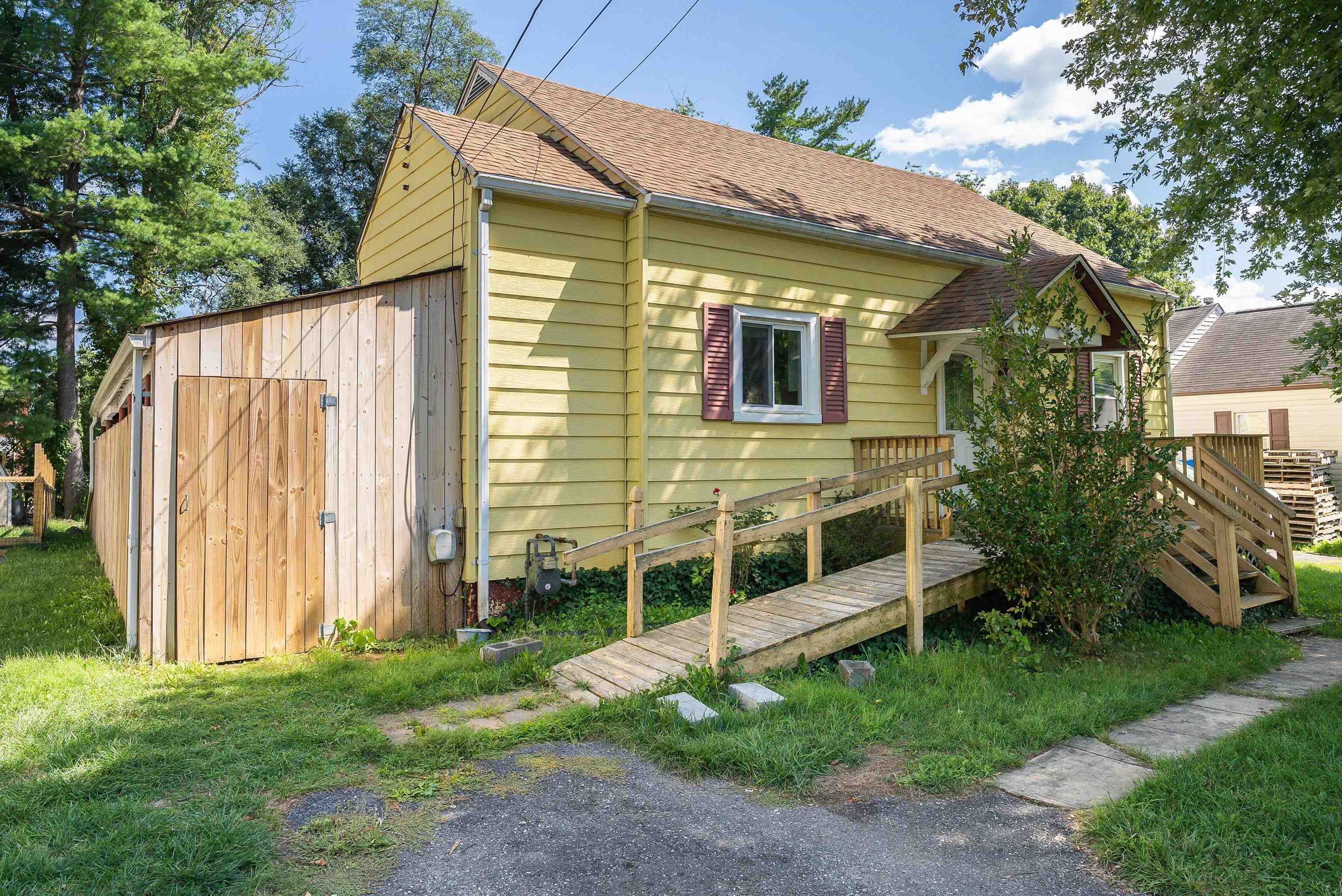 340 WAYNERIDGE RD